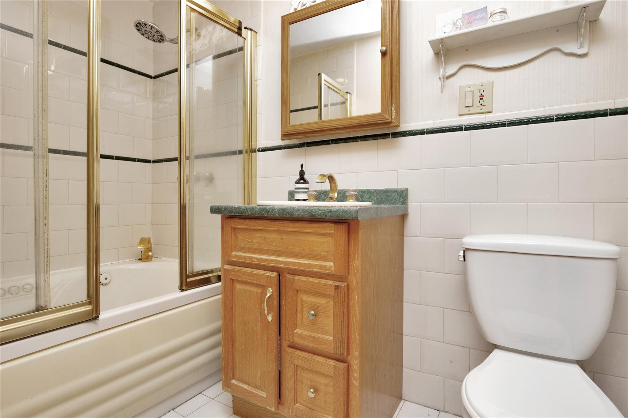 Single Family 74th  Queens, NY 11379, MLS-857609-23