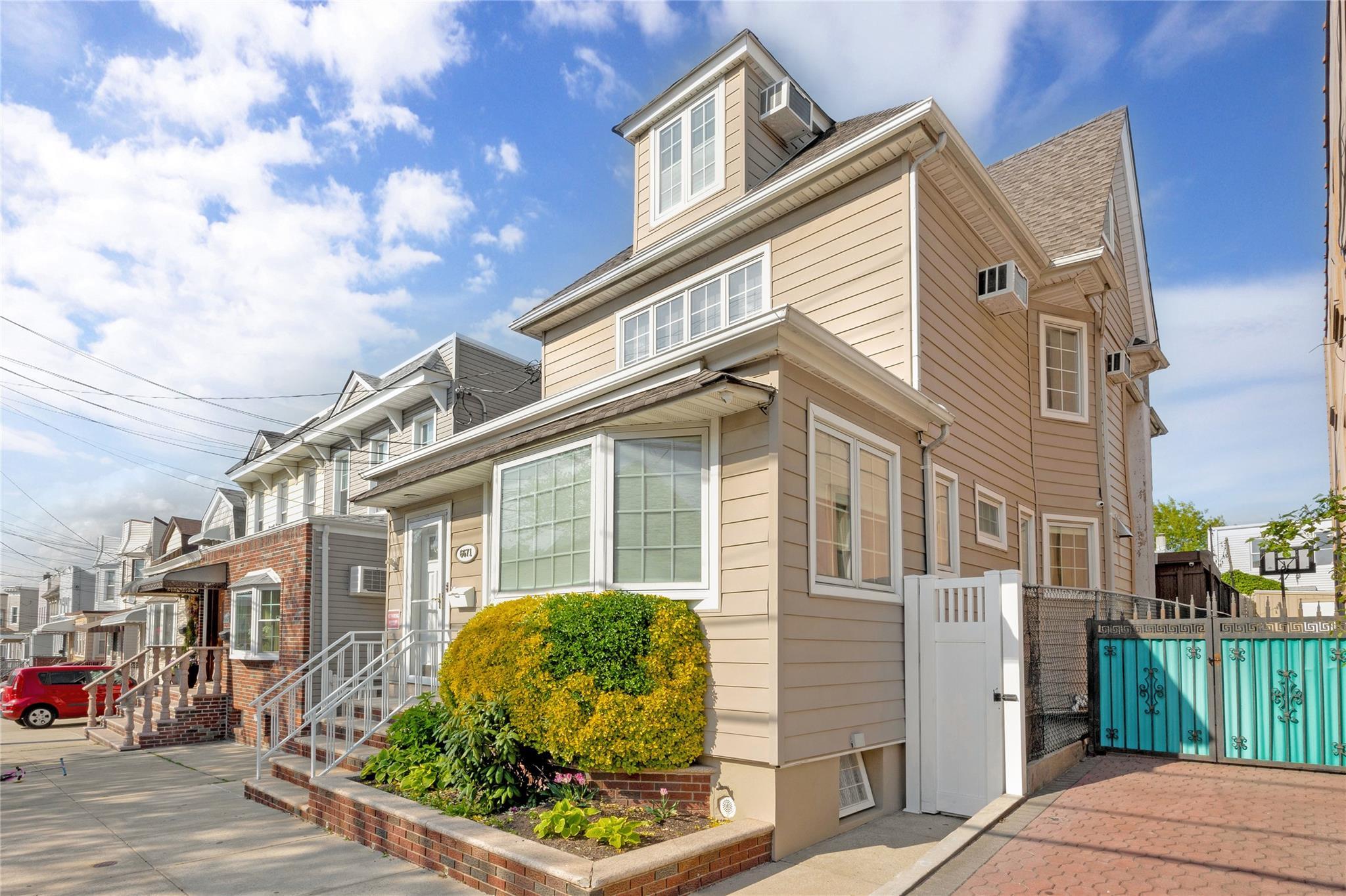 Single Family 74th  Queens, NY 11379, MLS-857609-3
