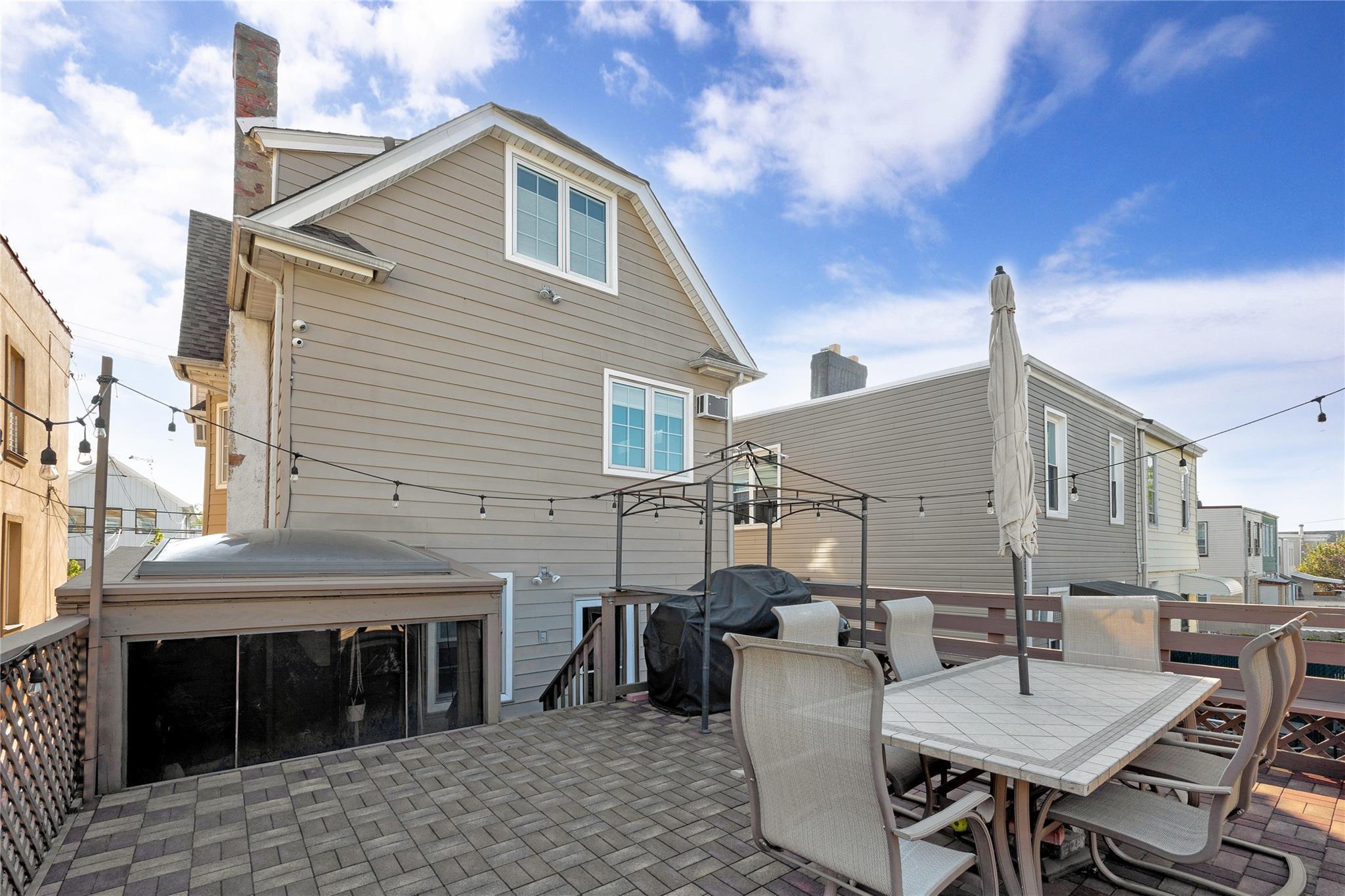 Single Family 74th  Queens, NY 11379, MLS-857609-35
