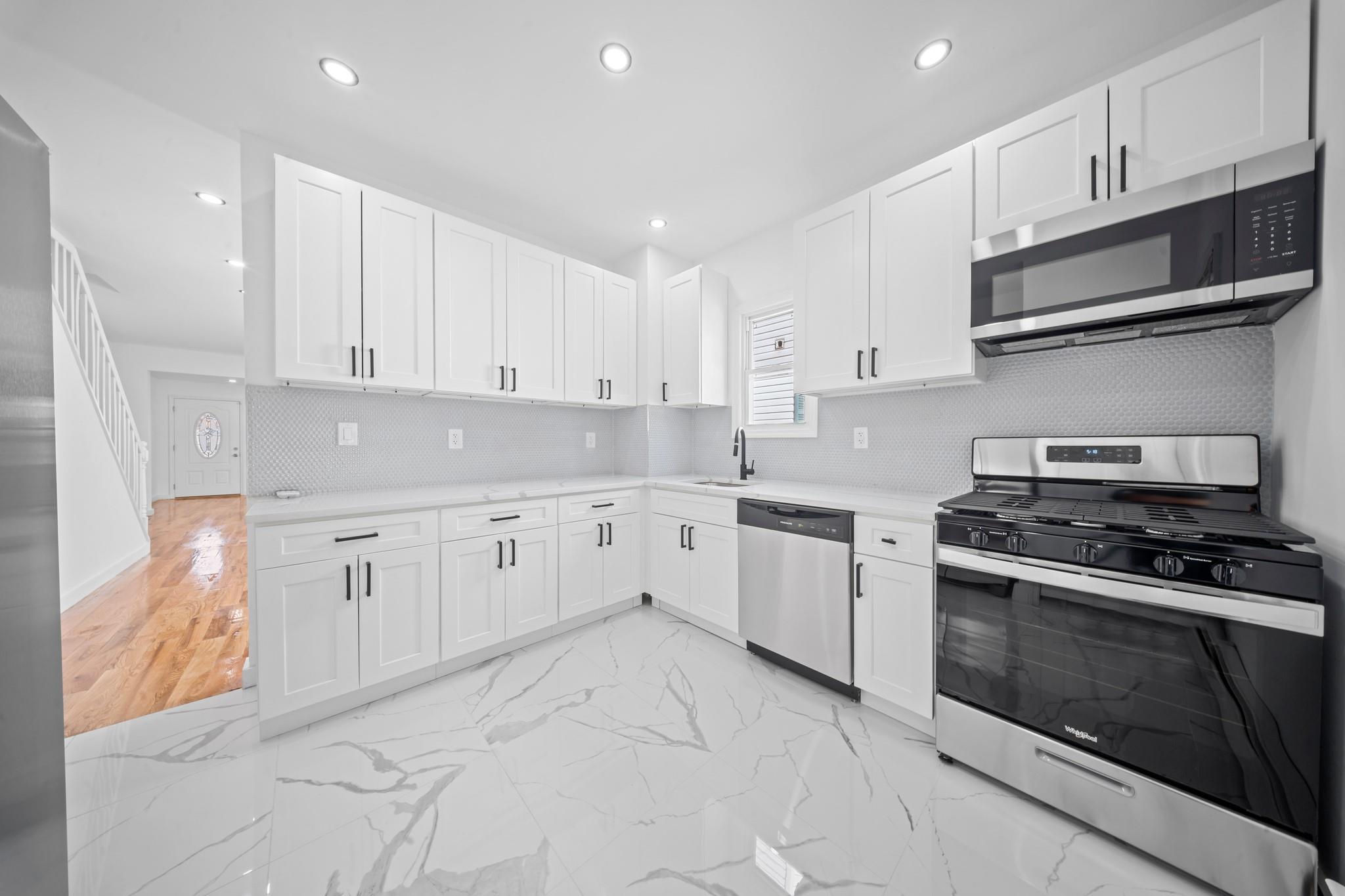 Single Family 174th  Queens, NY 11433, MLS-857623-3