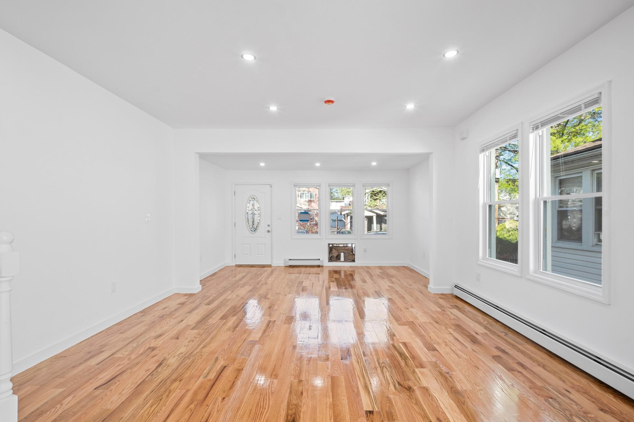Single Family 174th  Queens, NY 11433, MLS-857623-6
