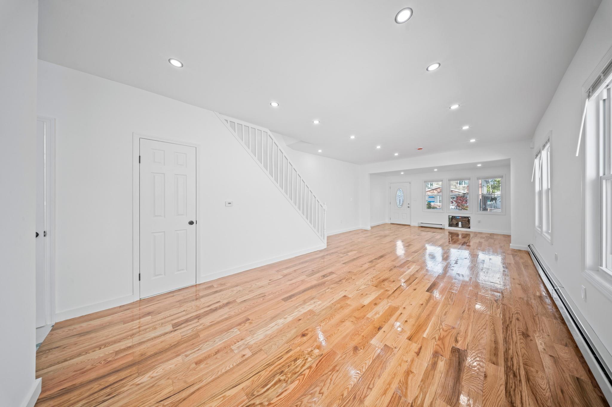 Single Family 174th  Queens, NY 11433, MLS-857623-7
