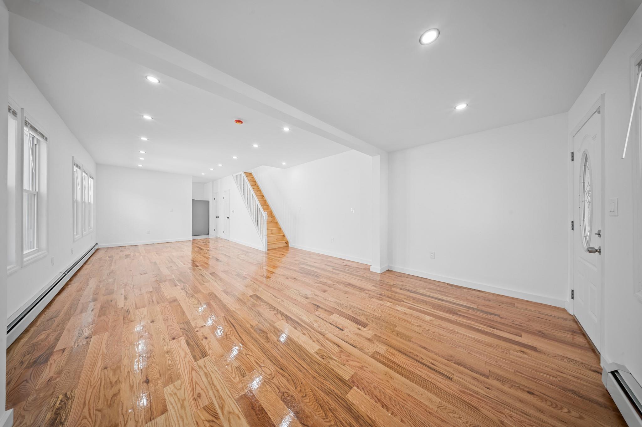 Single Family 174th  Queens, NY 11433, MLS-857623-9