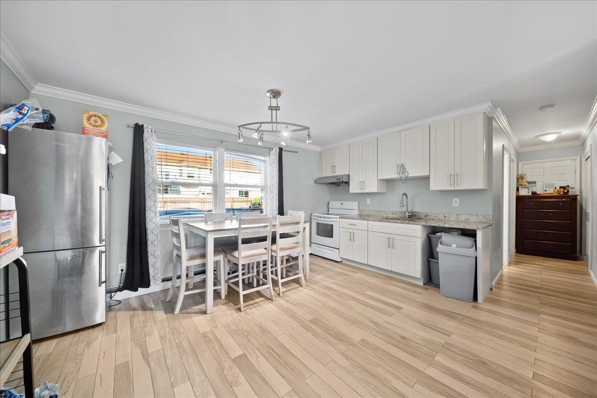Single Family 10th  Suffolk County, NY 11757, MLS-857627-14