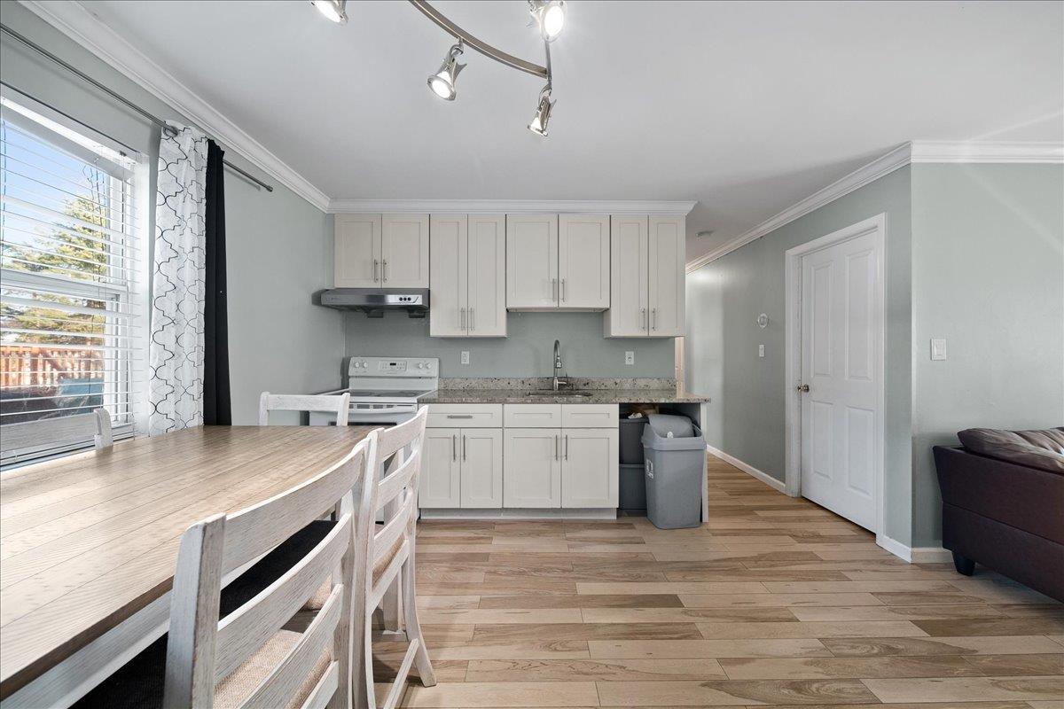 Single Family 10th  Suffolk County, NY 11757, MLS-857627-15
