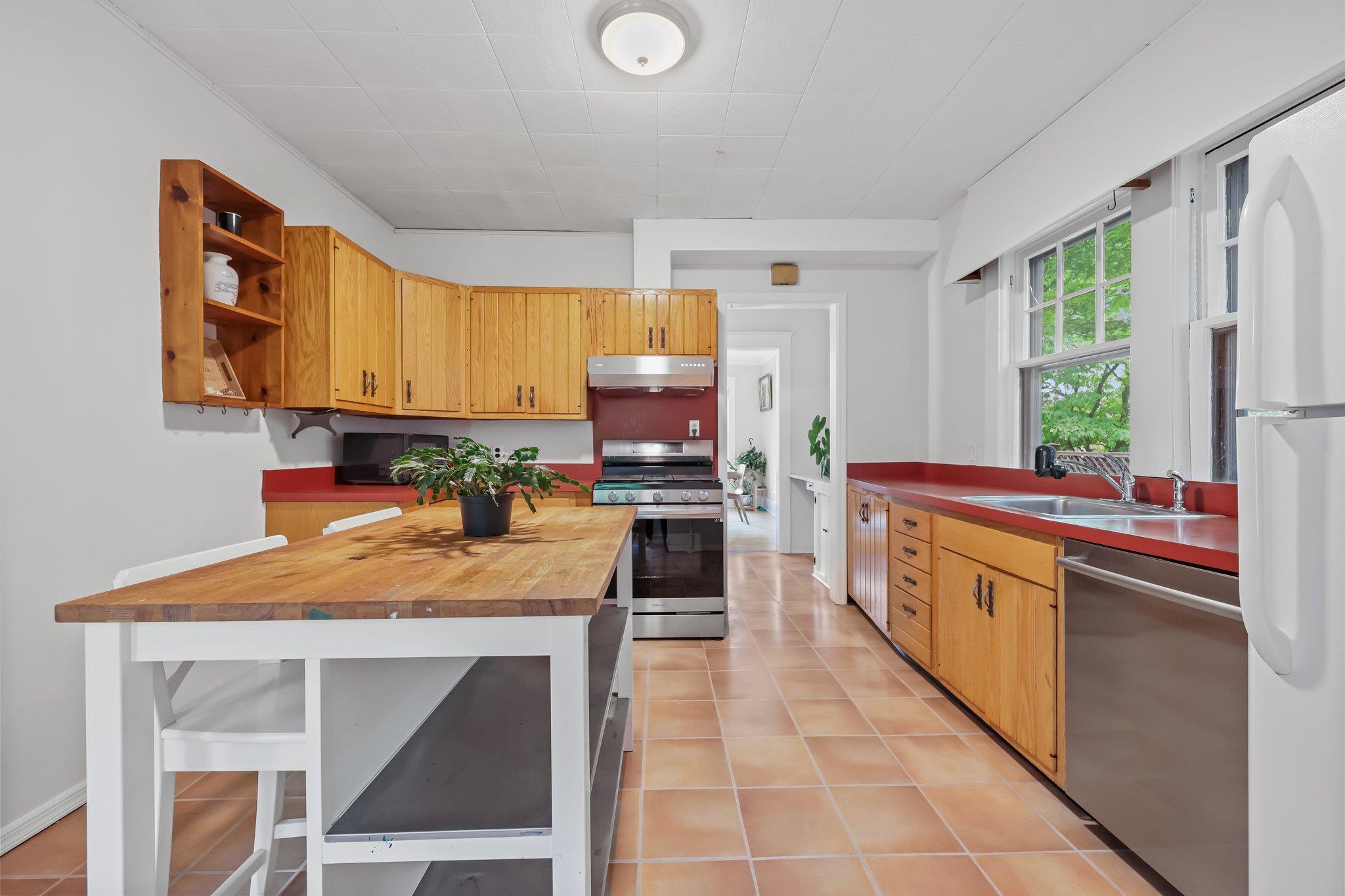 Single Family Sarles  Westchester County, NY 10570, MLS-857634-11