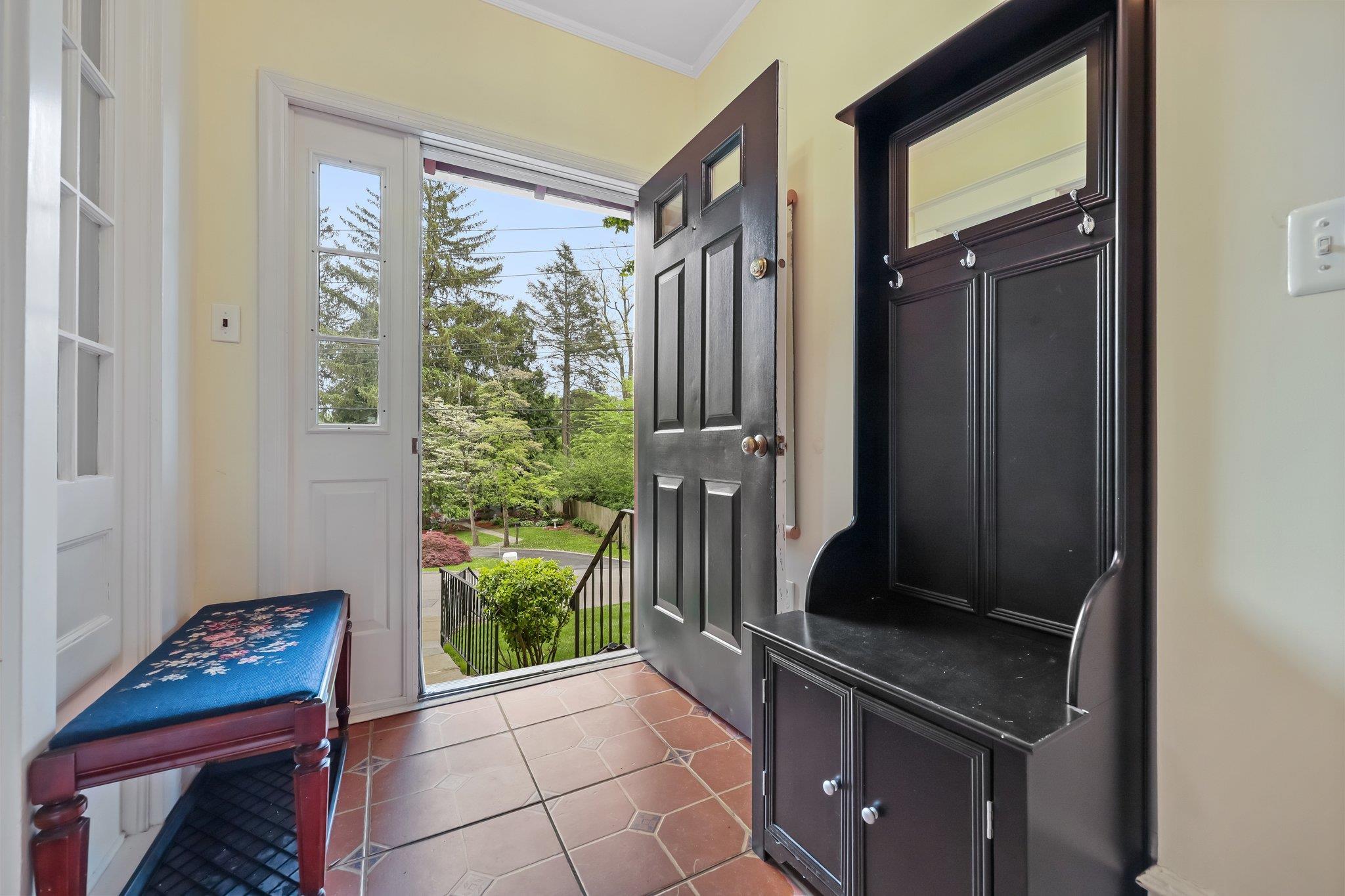 Single Family Sarles  Westchester County, NY 10570, MLS-857634-2