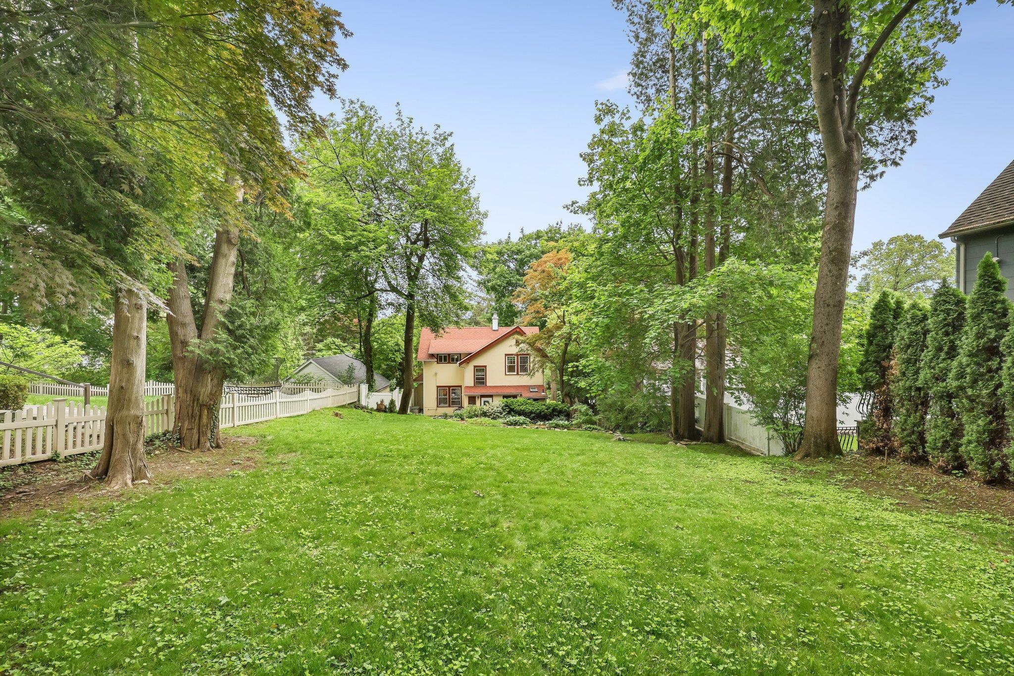Single Family Sarles  Westchester County, NY 10570, MLS-857634-27