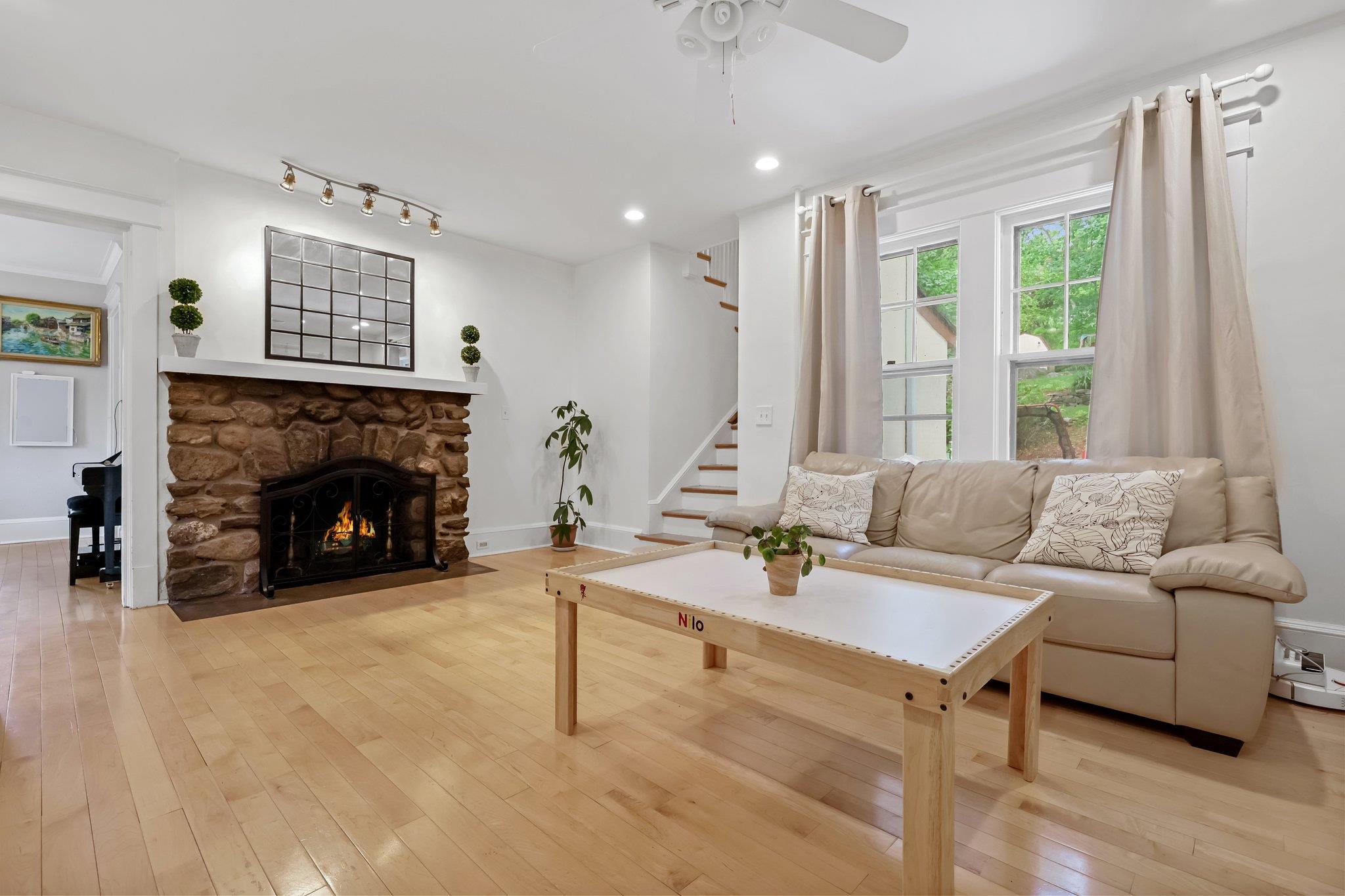 Single Family Sarles  Westchester County, NY 10570, MLS-857634-7
