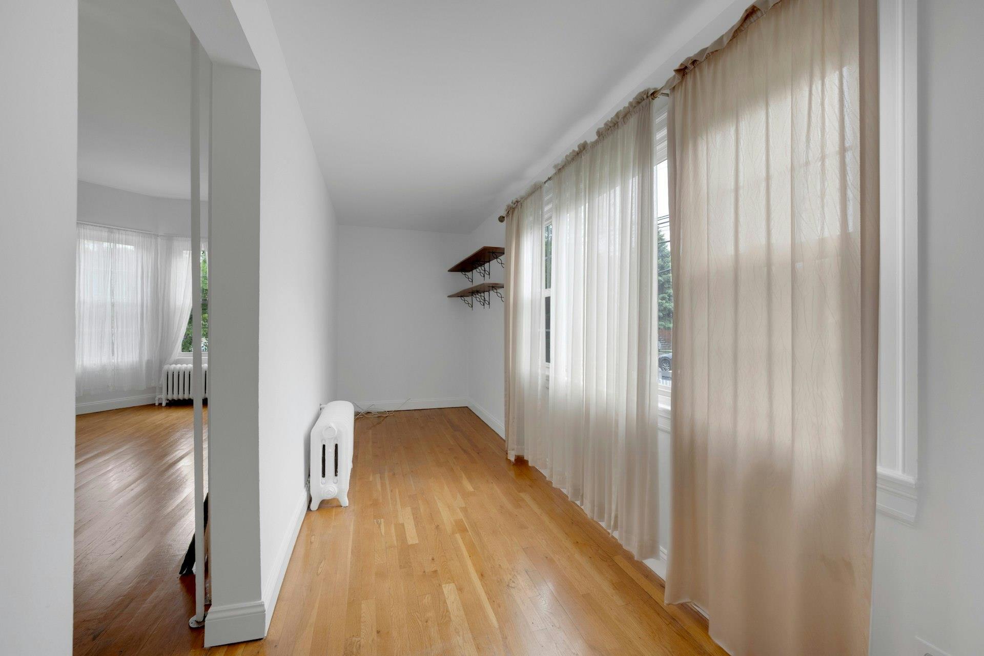 Single Family Baisley  Bronx, NY 10461, MLS-857647-13