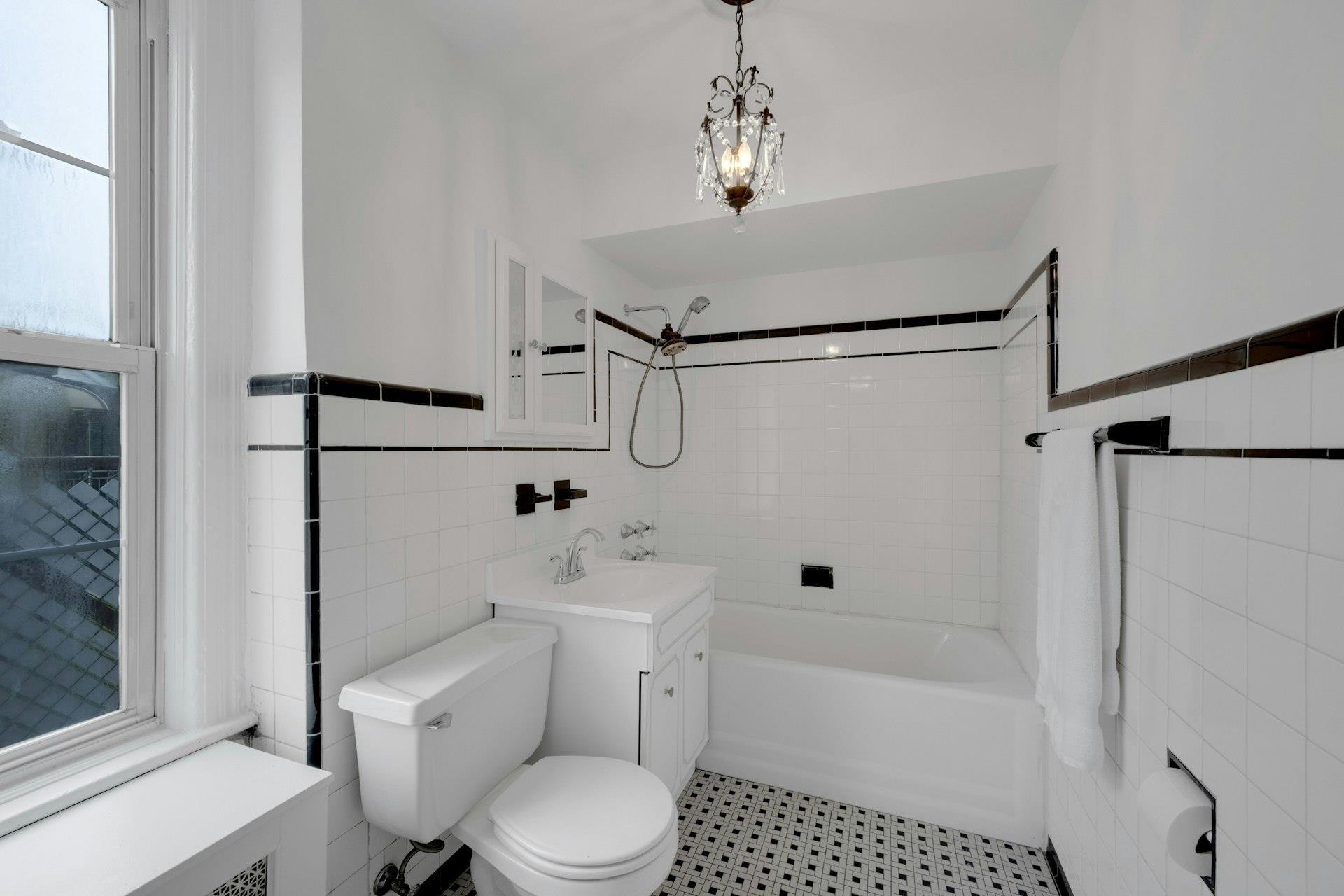 Single Family Baisley  Bronx, NY 10461, MLS-857647-16