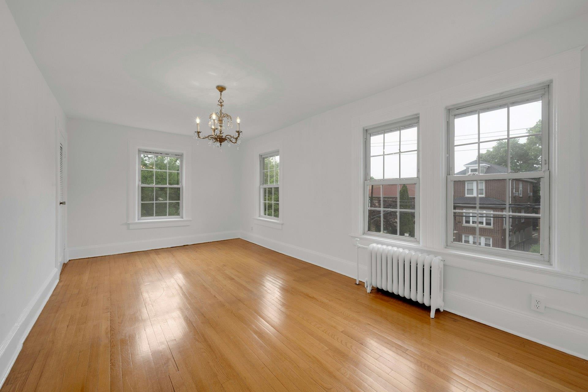 Single Family Baisley  Bronx, NY 10461, MLS-857647-21