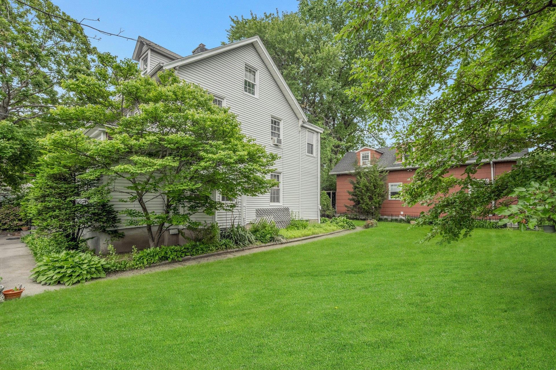 Single Family Baisley  Bronx, NY 10461, MLS-857647-39