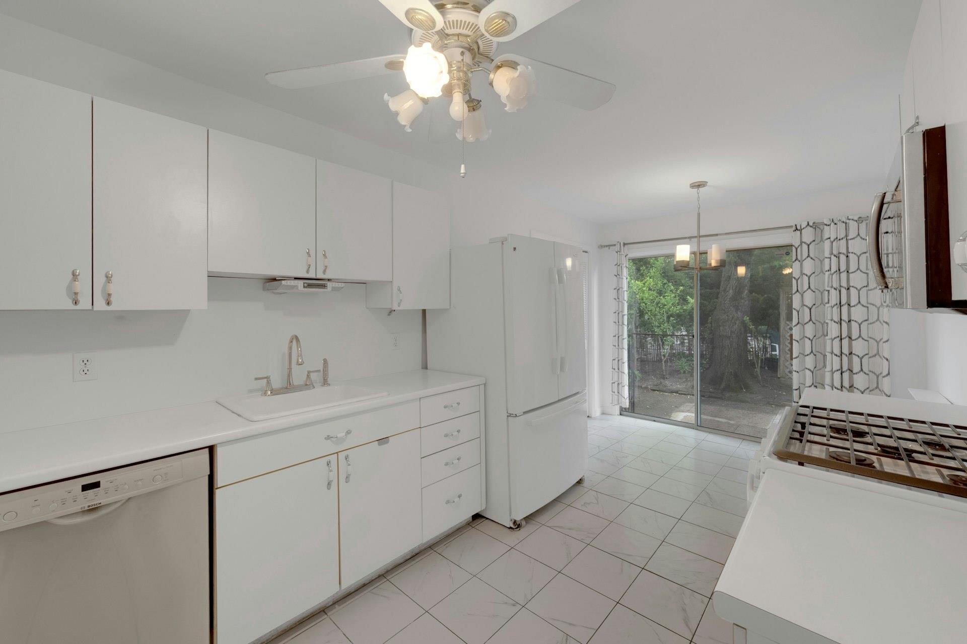 Single Family Baisley  Bronx, NY 10461, MLS-857647-5