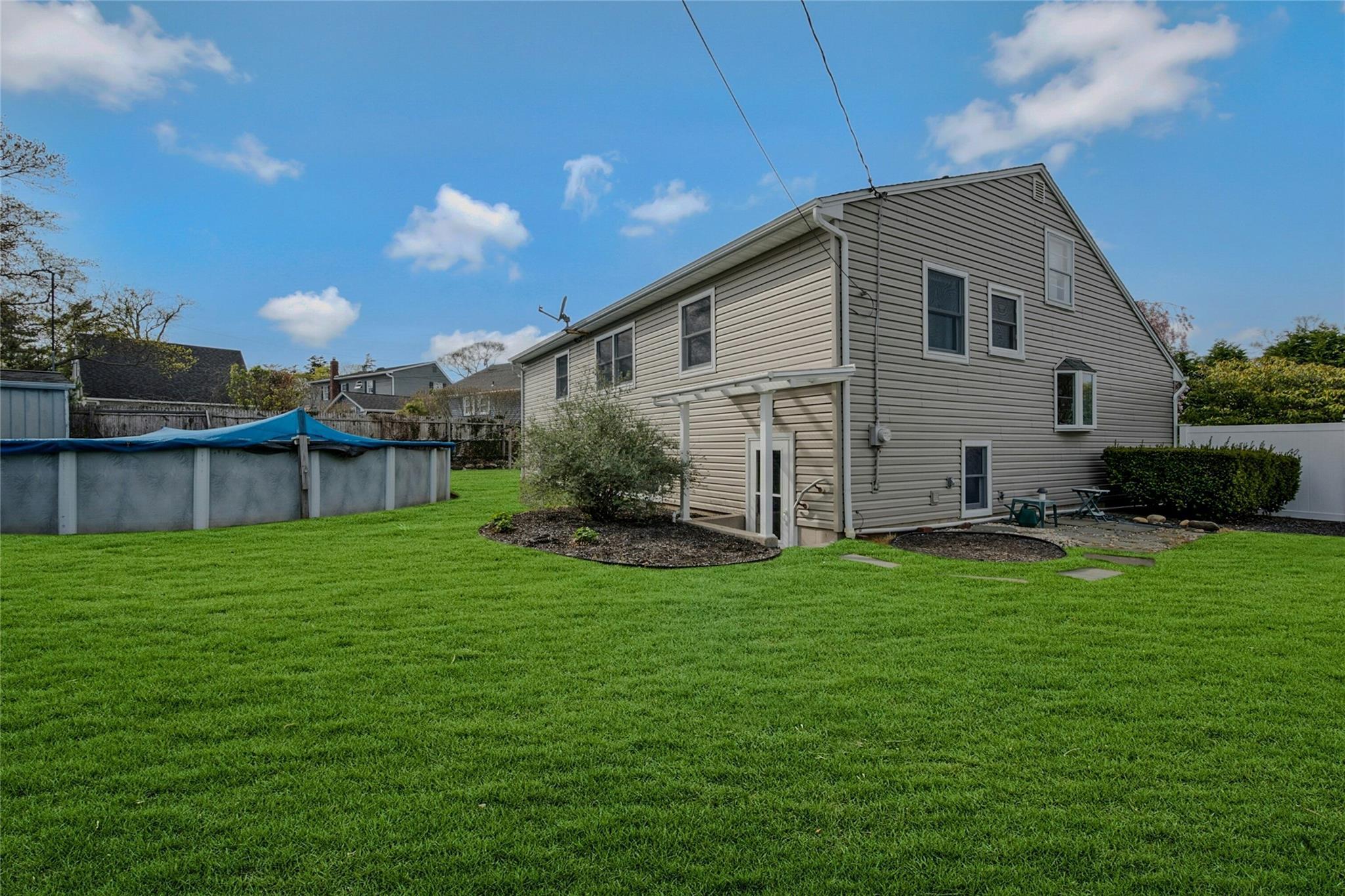 Single Family Wendover  Suffolk County, NY 11782, MLS-857651-29