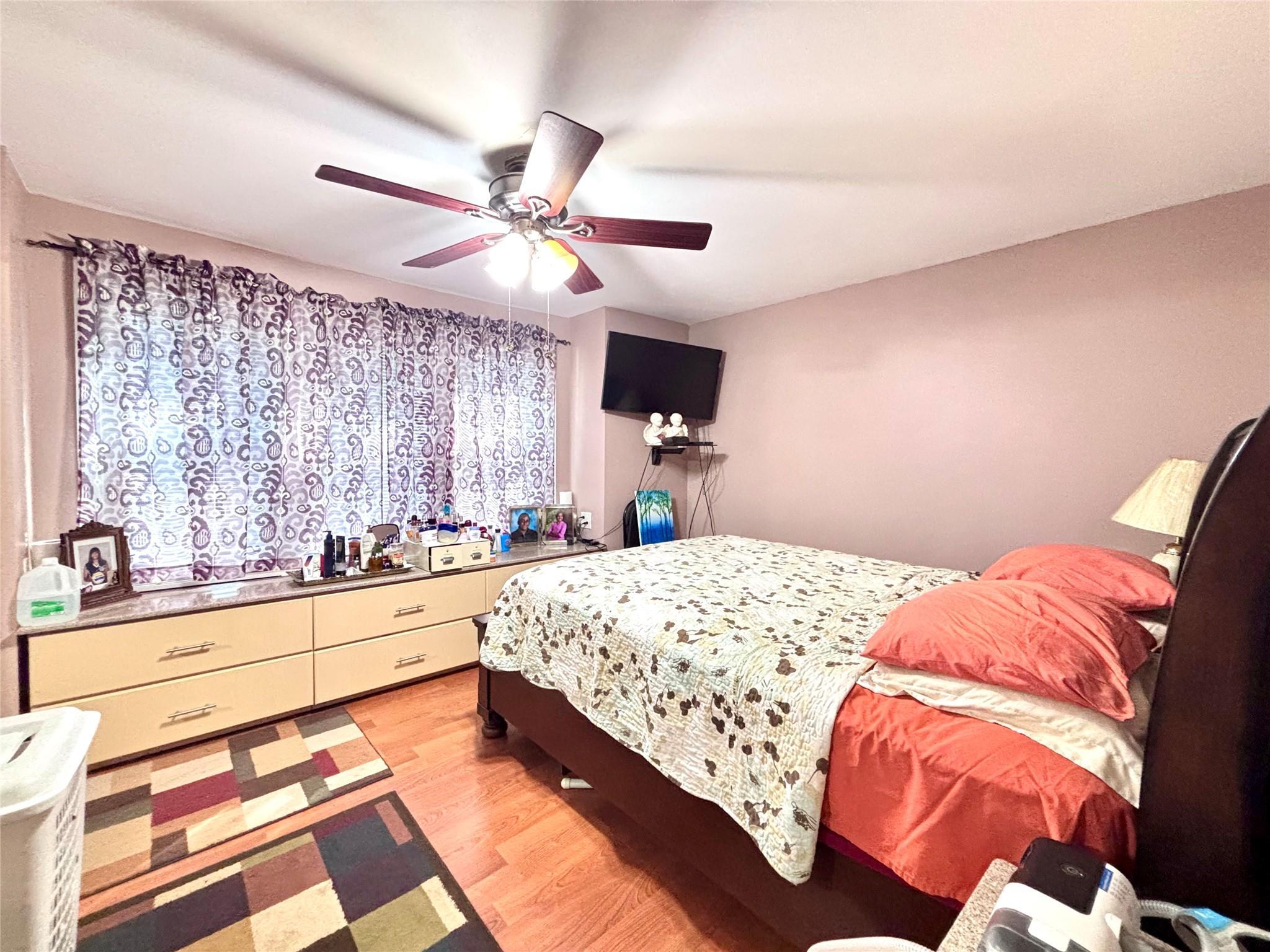 Single Family Vanderveer  Queens, NY 11429, MLS-857667-12