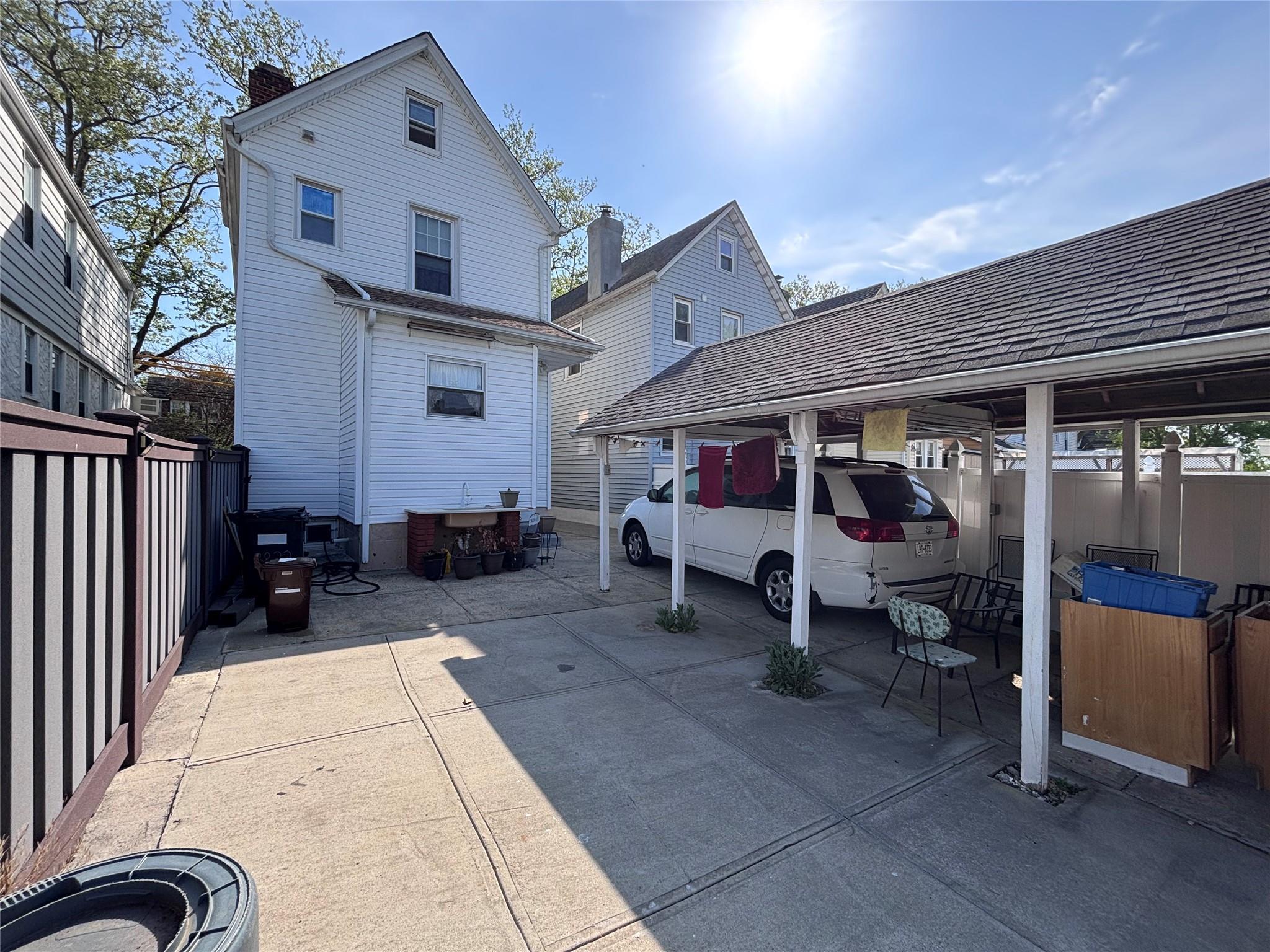 Single Family Vanderveer  Queens, NY 11429, MLS-857667-24
