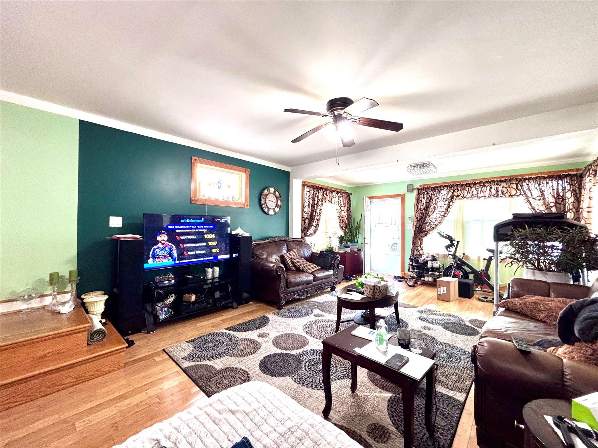 Single Family Vanderveer  Queens, NY 11429, MLS-857667-4