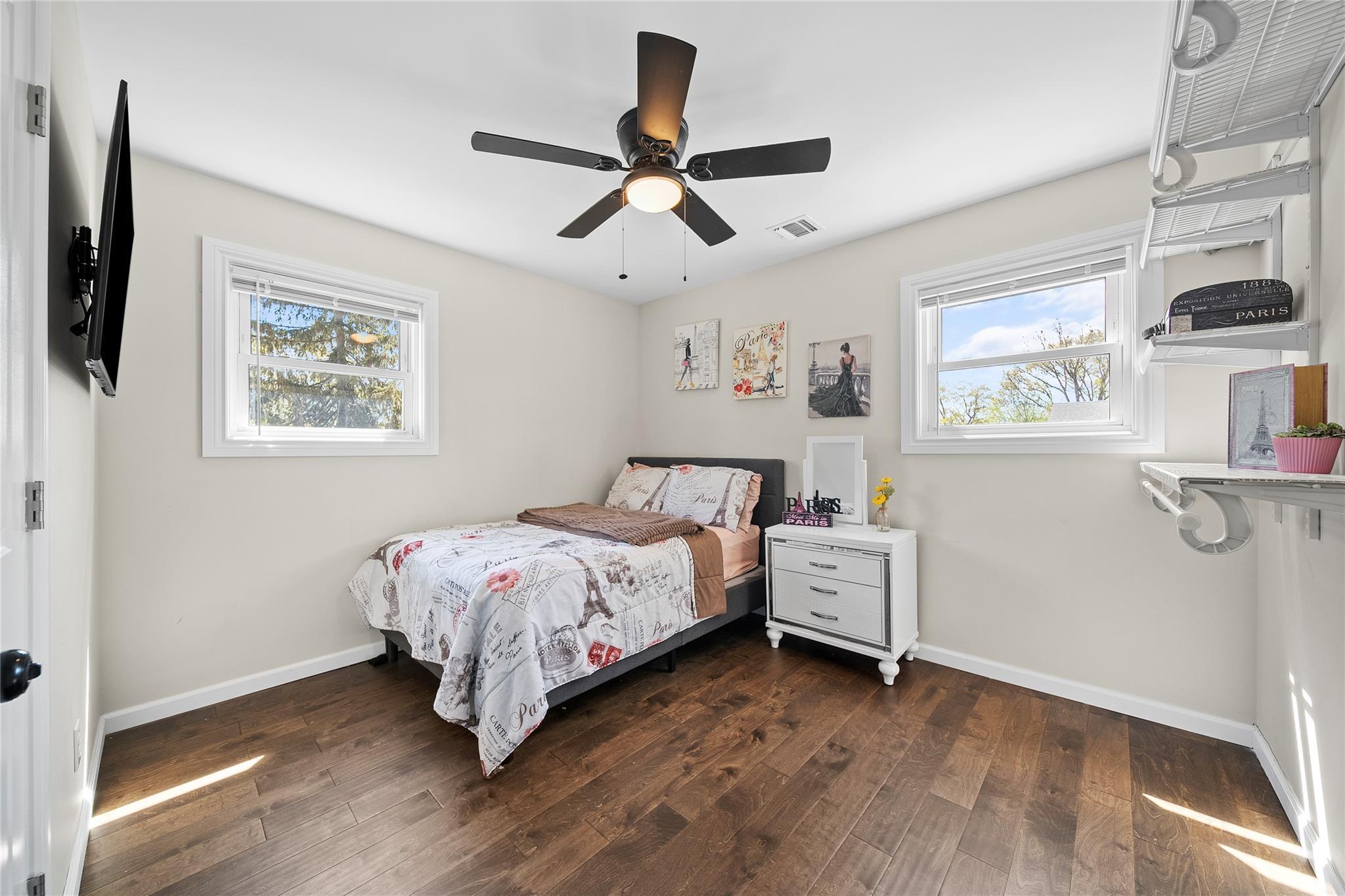 Single Family Ontario  Suffolk County, NY 11779, MLS-857668-11