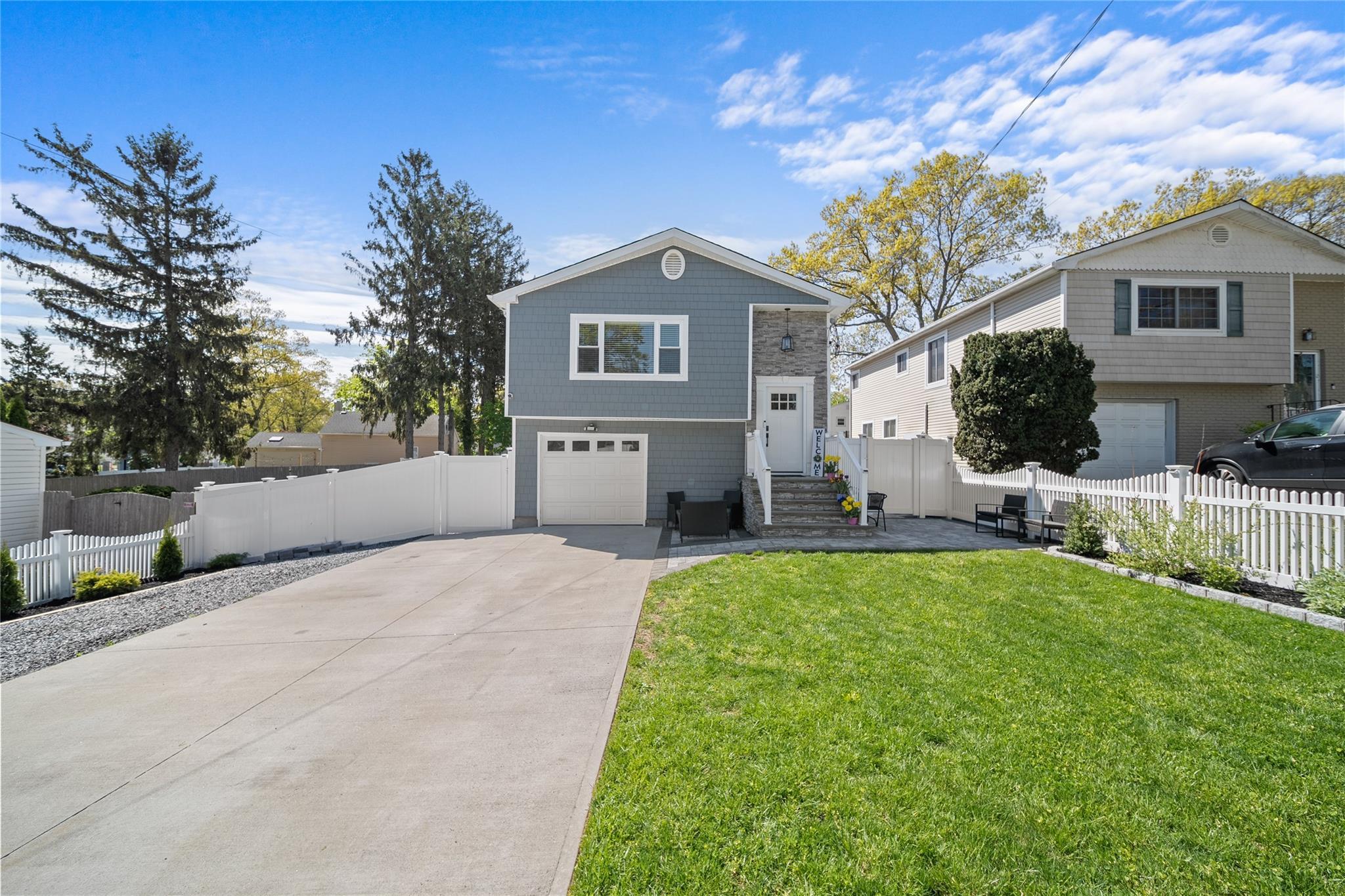Single Family Ontario  Suffolk County, NY 11779, MLS-857668-2