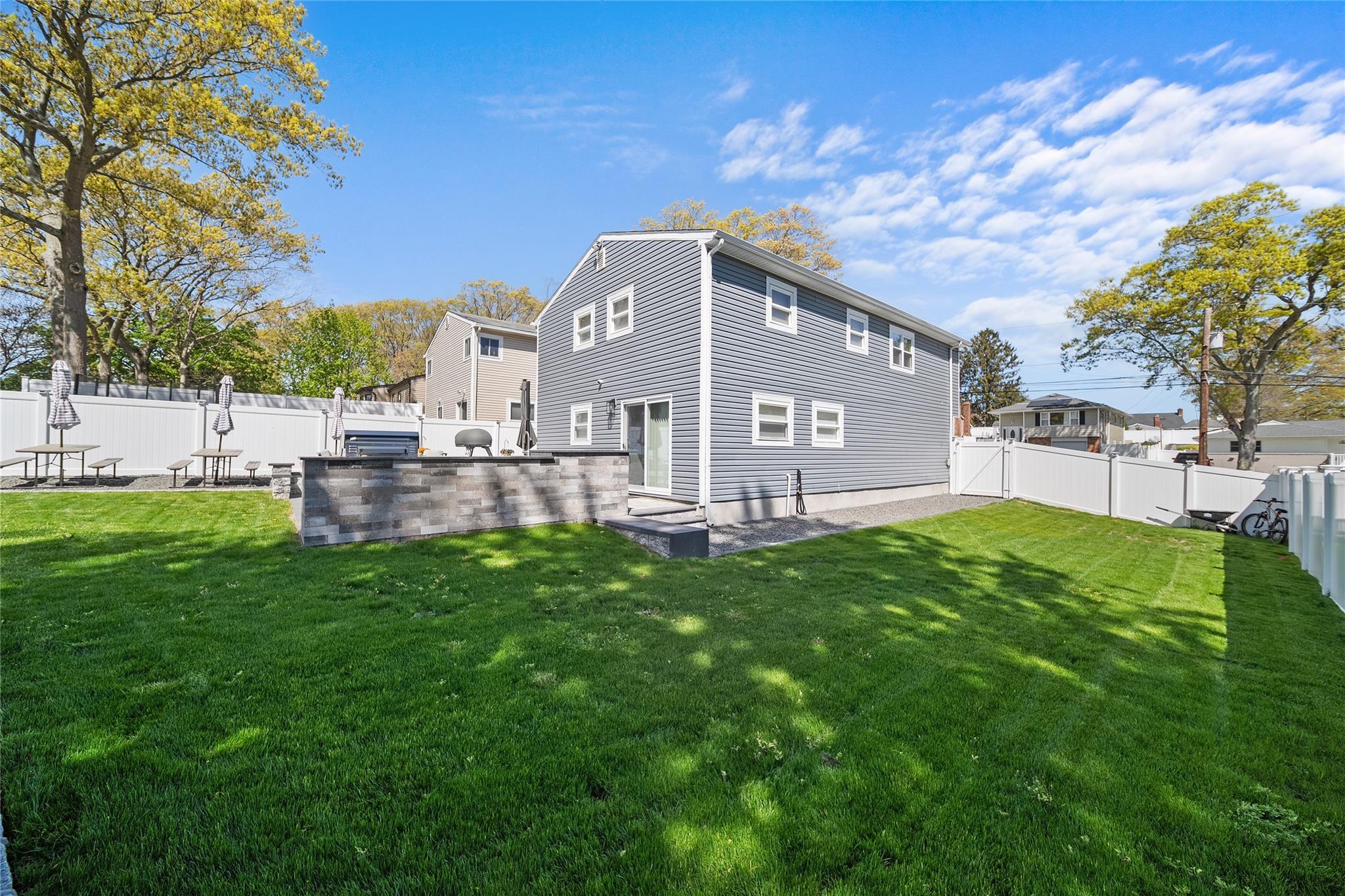 Single Family Ontario  Suffolk County, NY 11779, MLS-857668-22