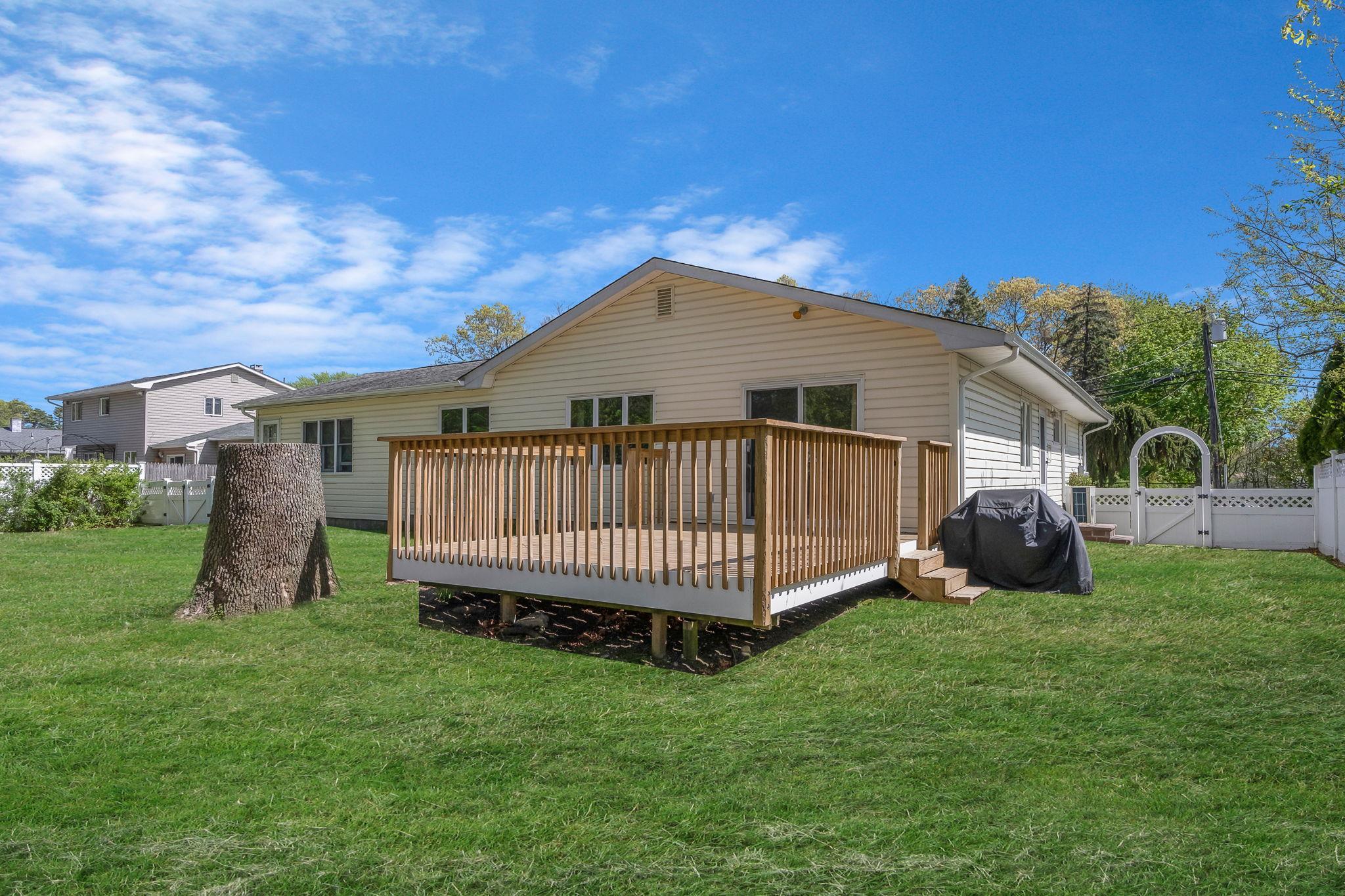 Single Family Richard  Suffolk County, NY 11779, MLS-857670-28