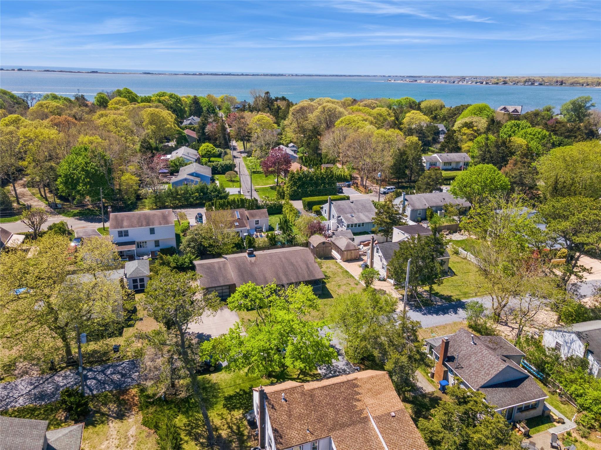 Single Family Mineola  Suffolk County, NY 11946, MLS-857682-4