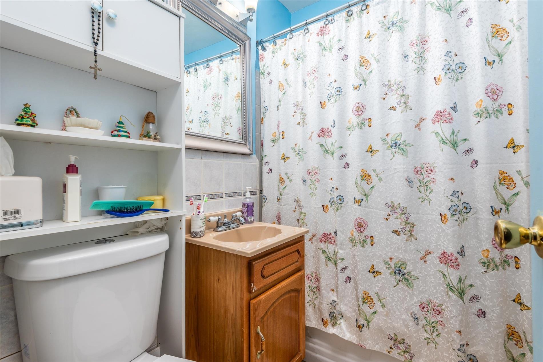 Coop 165th Street  Queens, NY 11432, MLS-857683-10