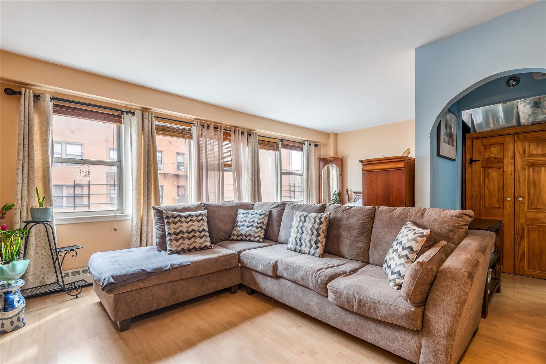 Coop 165th Street  Queens, NY 11432, MLS-857683-3