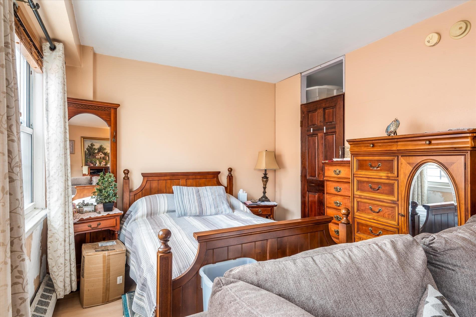 Coop 165th Street  Queens, NY 11432, MLS-857683-6