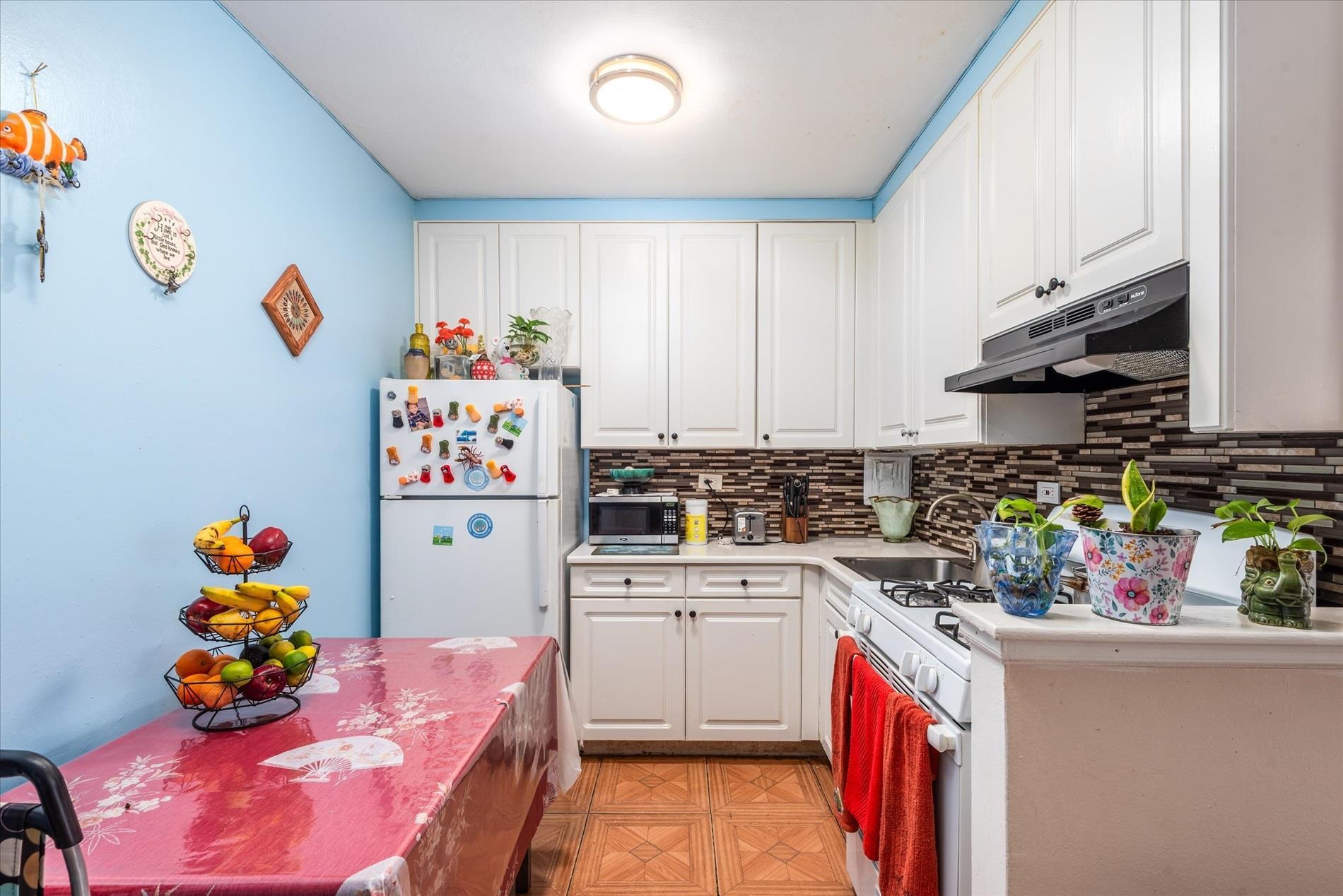 Coop 165th Street  Queens, NY 11432, MLS-857683-9
