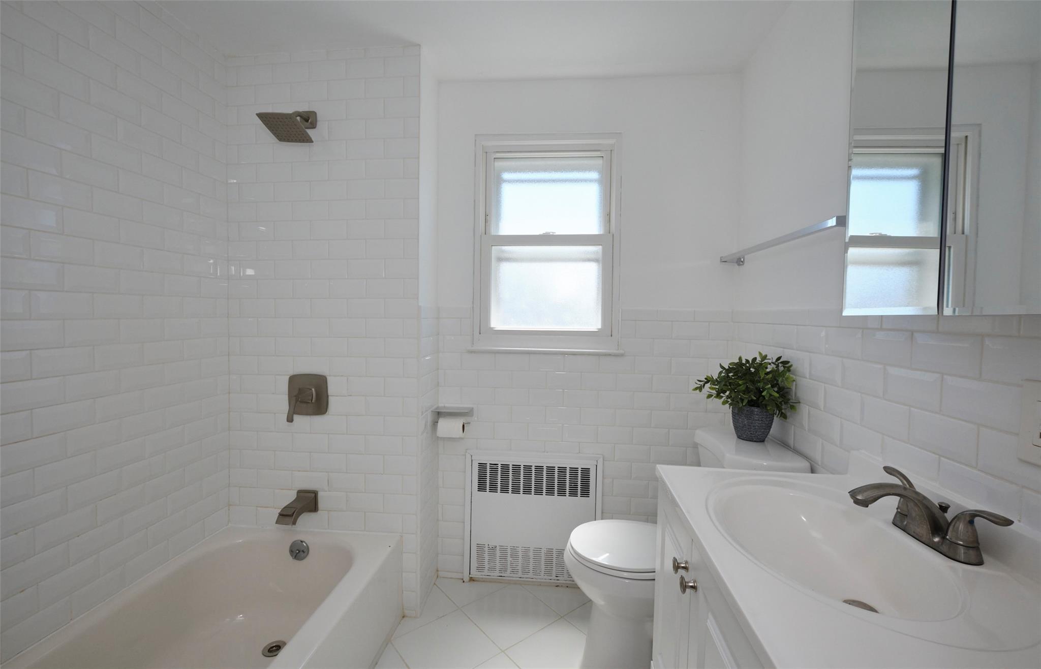 Single Family Guildford  Nassau County, NY 11552, MLS-857694-14