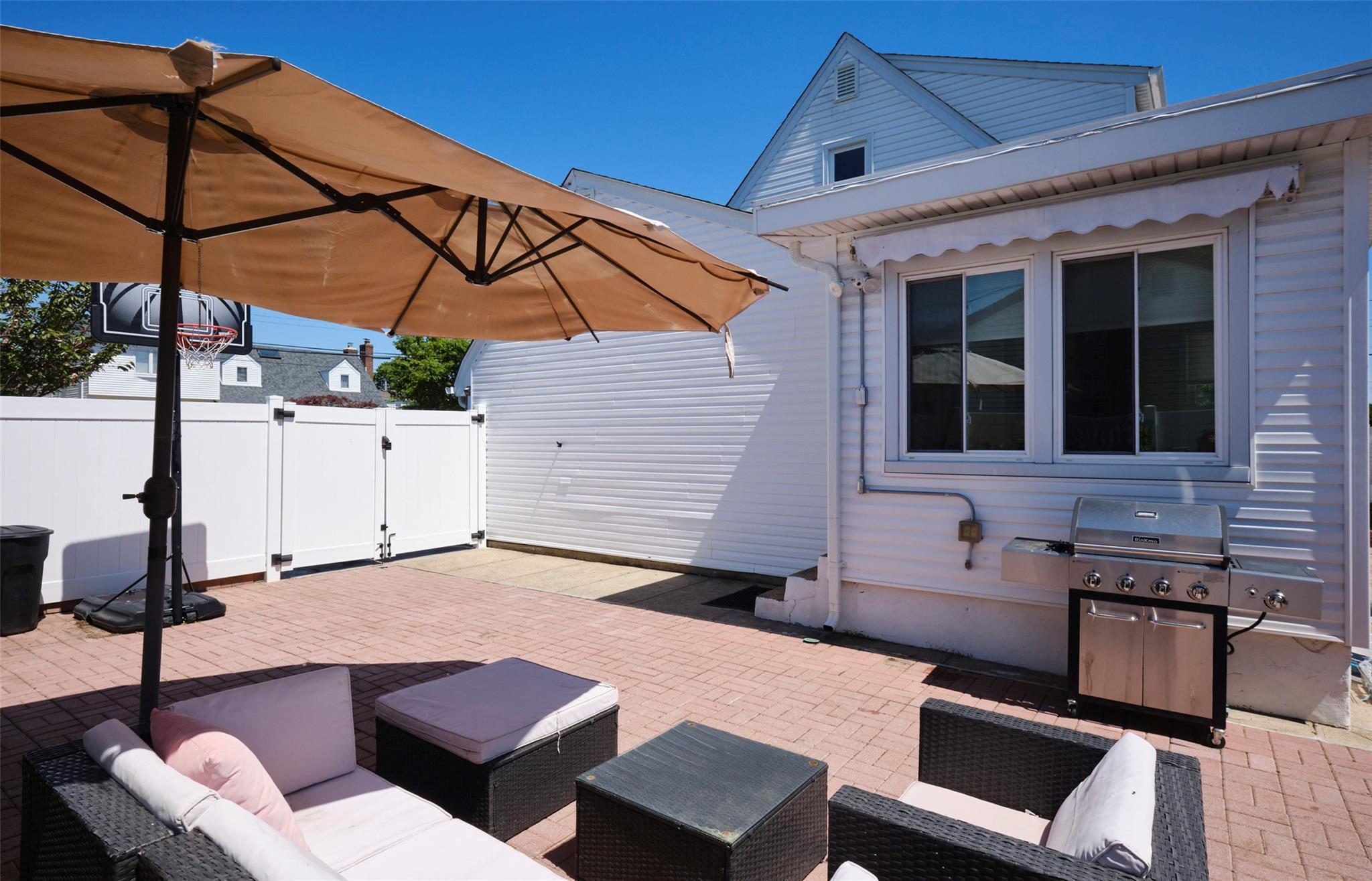 Single Family Guildford  Nassau County, NY 11552, MLS-857694-25
