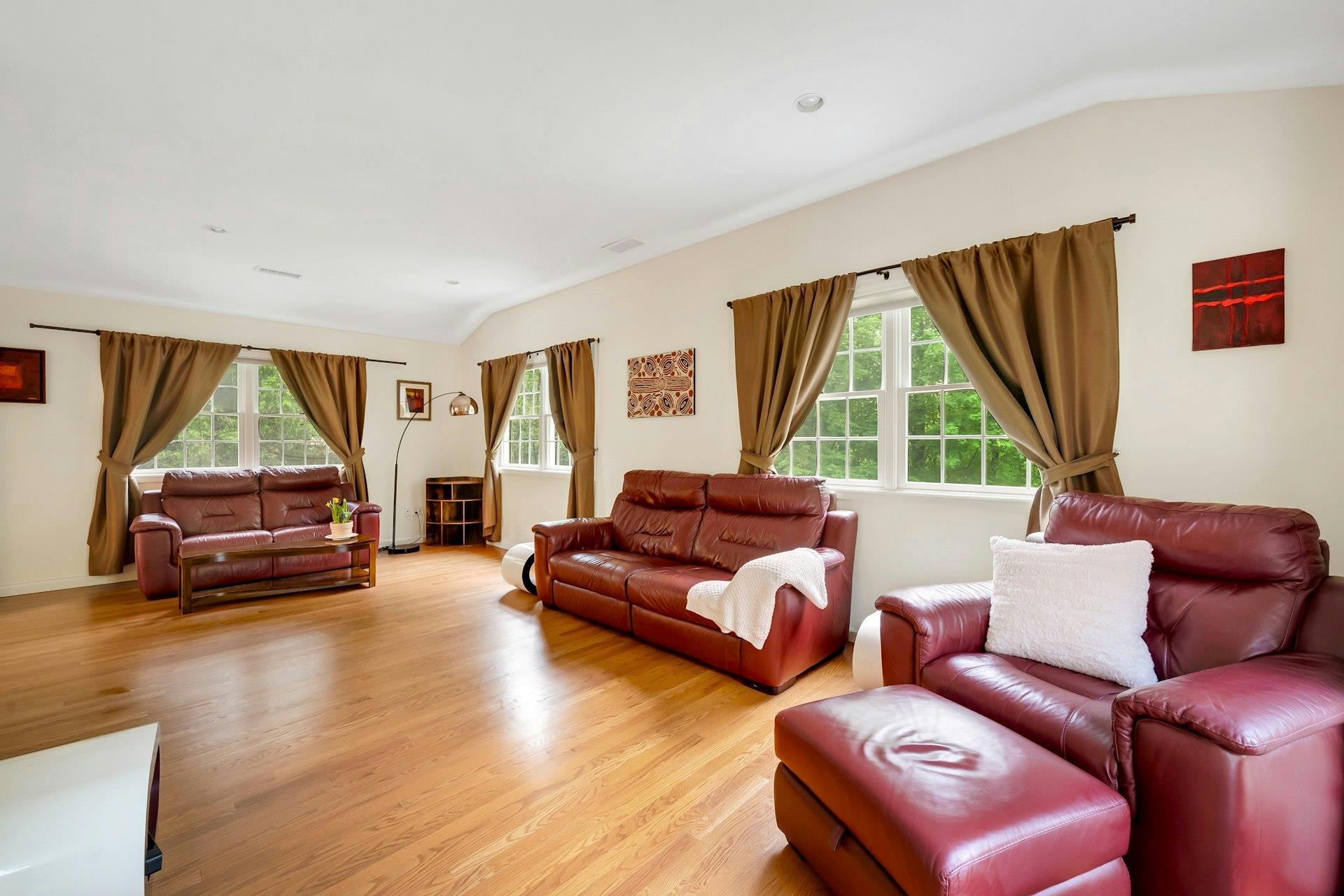 Single Family Howe  Westchester County, NY 10590, MLS-857699-6
