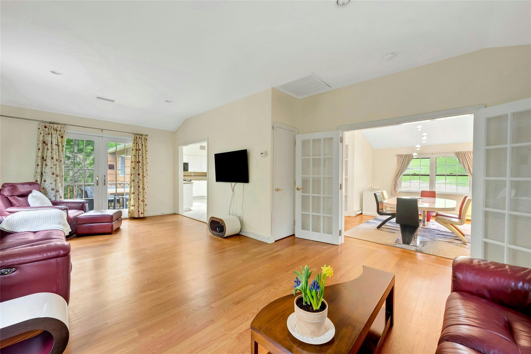 Single Family Howe  Westchester County, NY 10590, MLS-857699-7