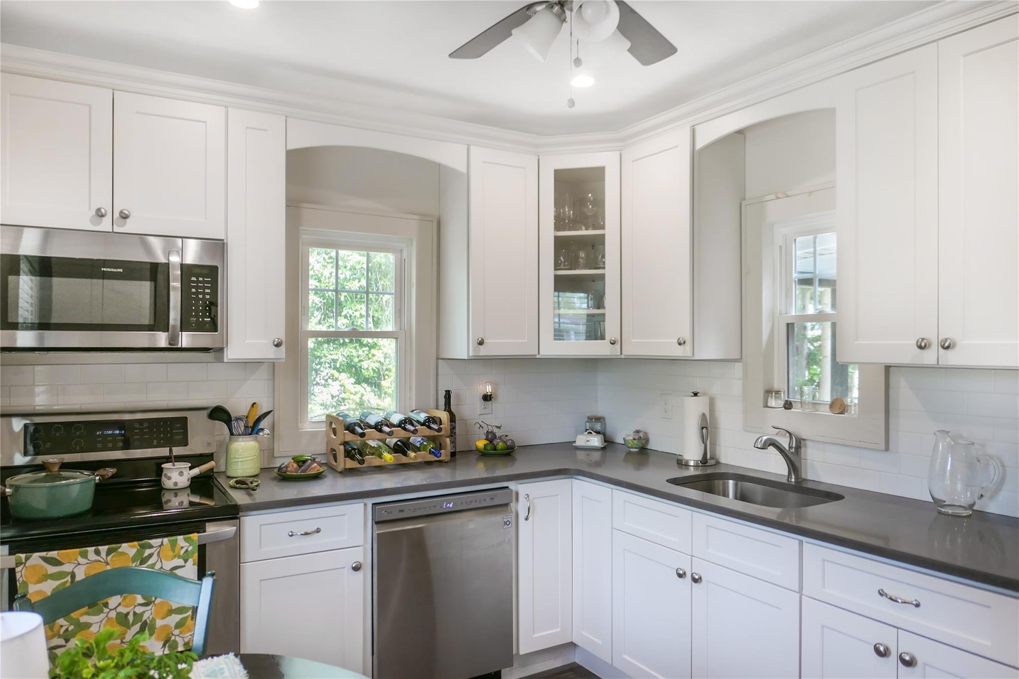 Single Family Howells Point  Suffolk County, NY 11713, MLS-857706-10