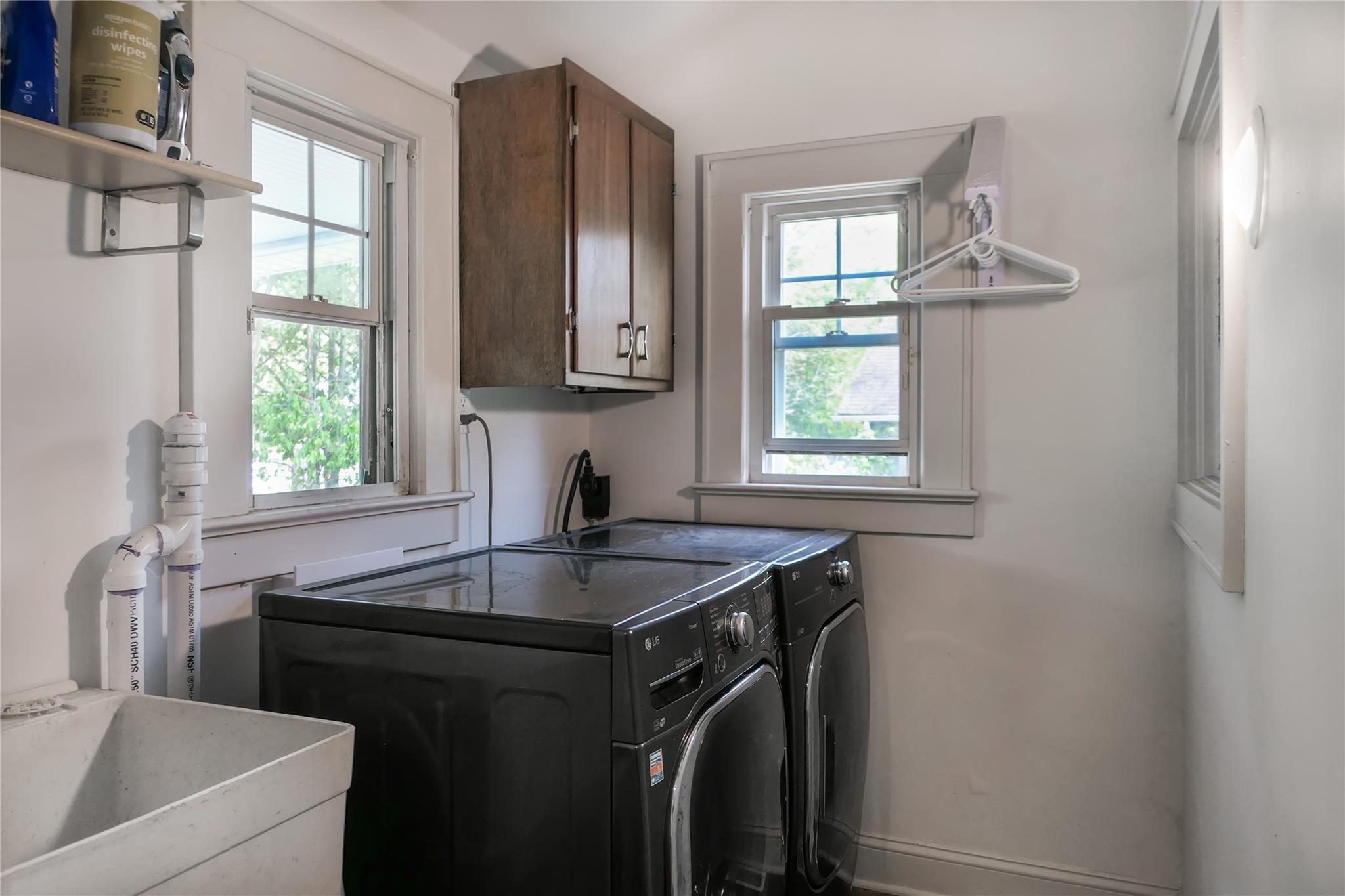 Single Family Howells Point  Suffolk County, NY 11713, MLS-857706-32