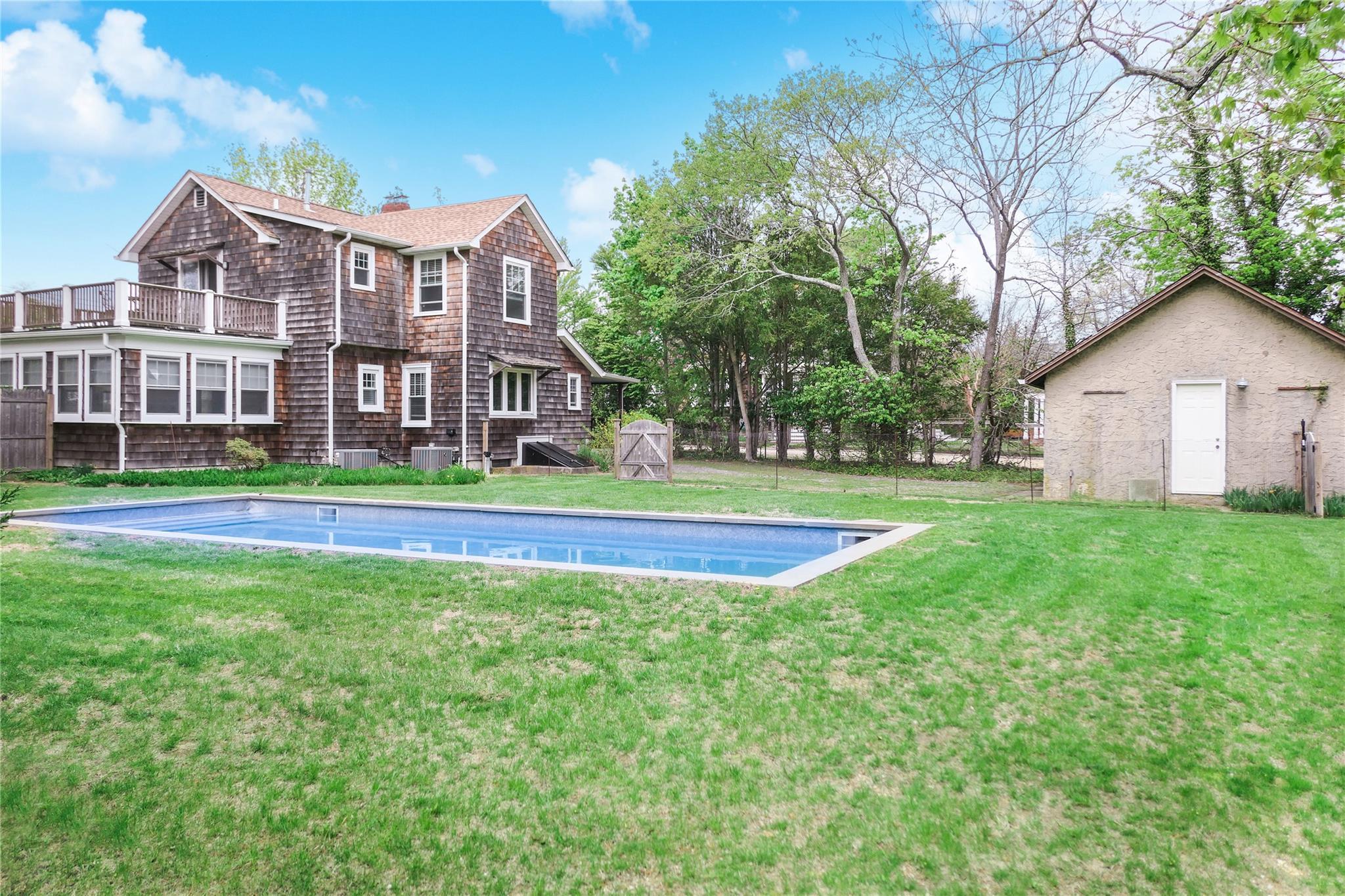 Single Family Howells Point  Suffolk County, NY 11713, MLS-857706-40