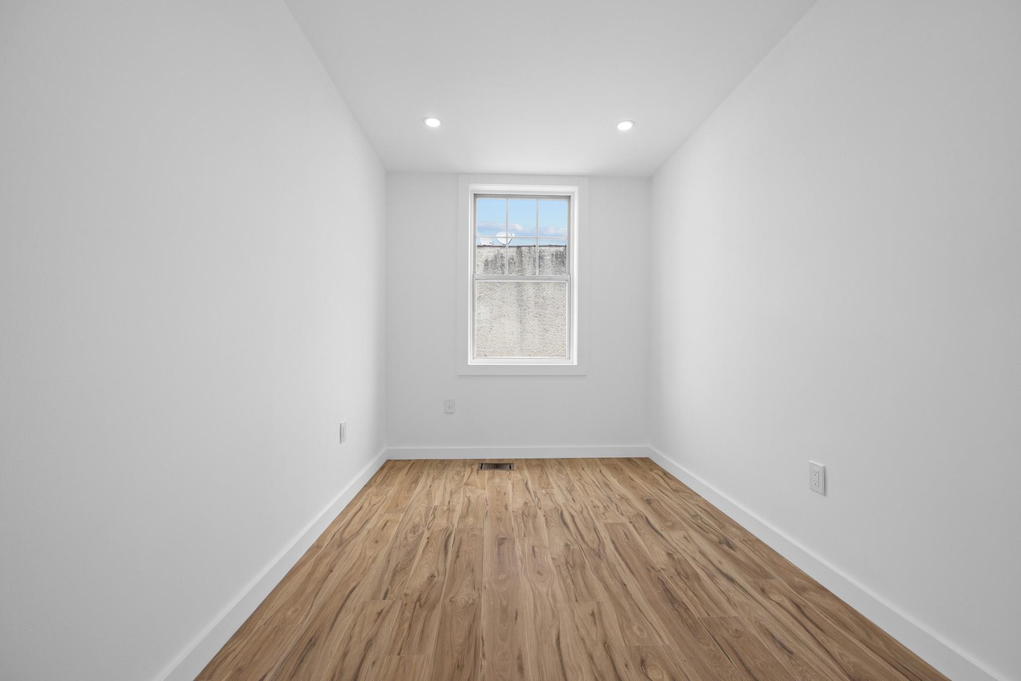 Single Family Alabama  Brooklyn, NY 11207, MLS-857713-11