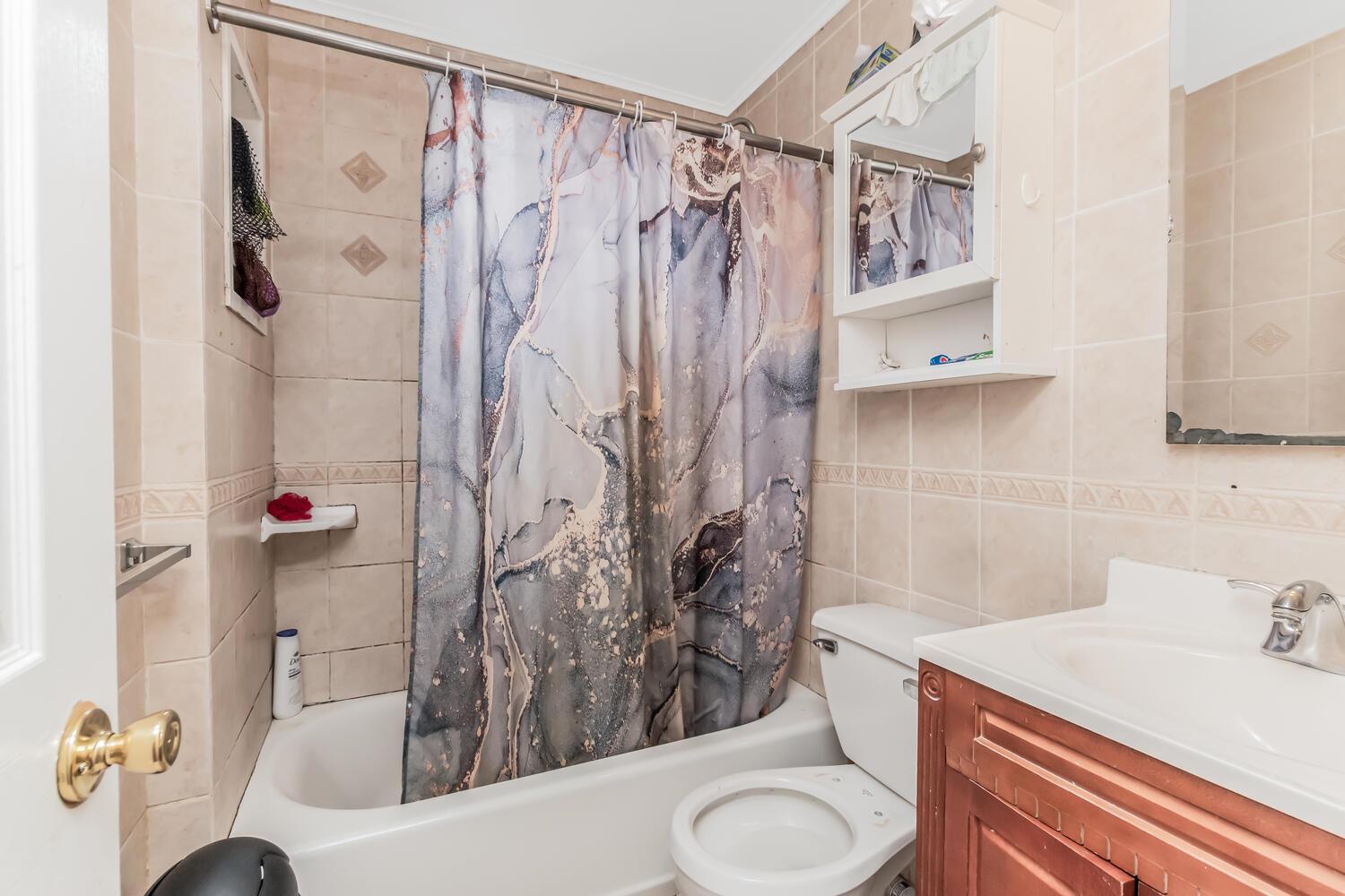 Single Family Quincy  Bronx, NY 10465, MLS-857727-9
