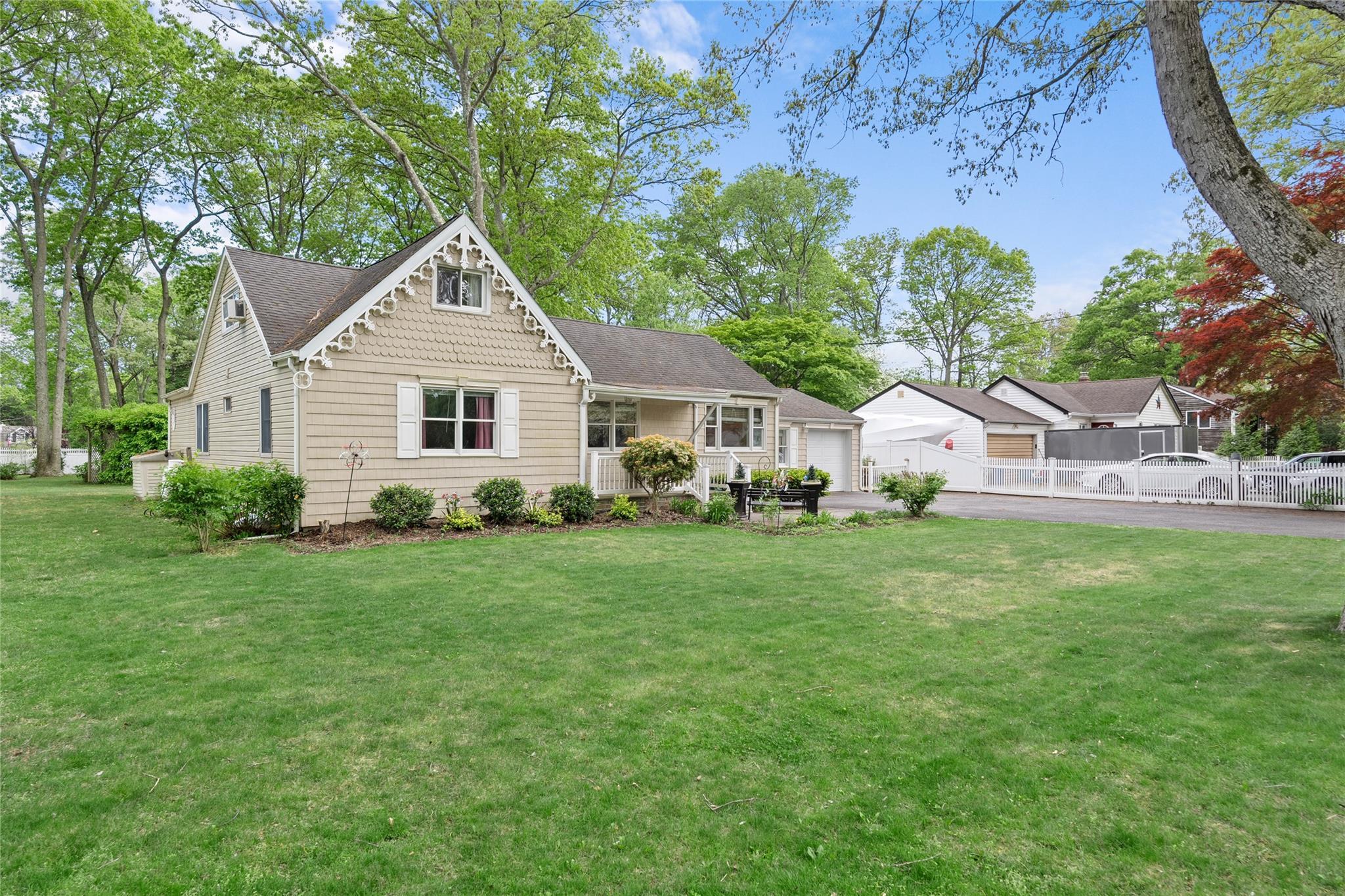 Single Family Lynch  Suffolk County, NY 11787, MLS-857741-2