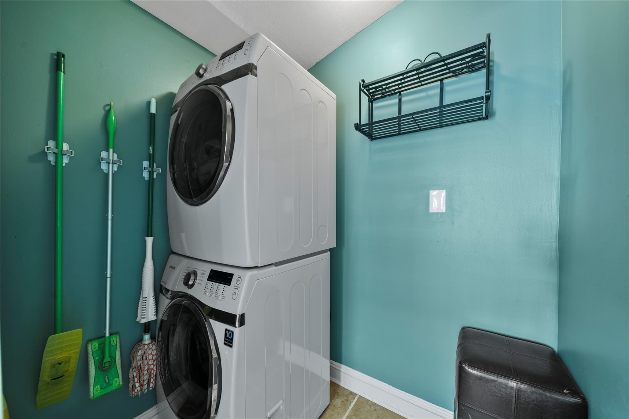 Single Family Lynch  Suffolk County, NY 11787, MLS-857741-20