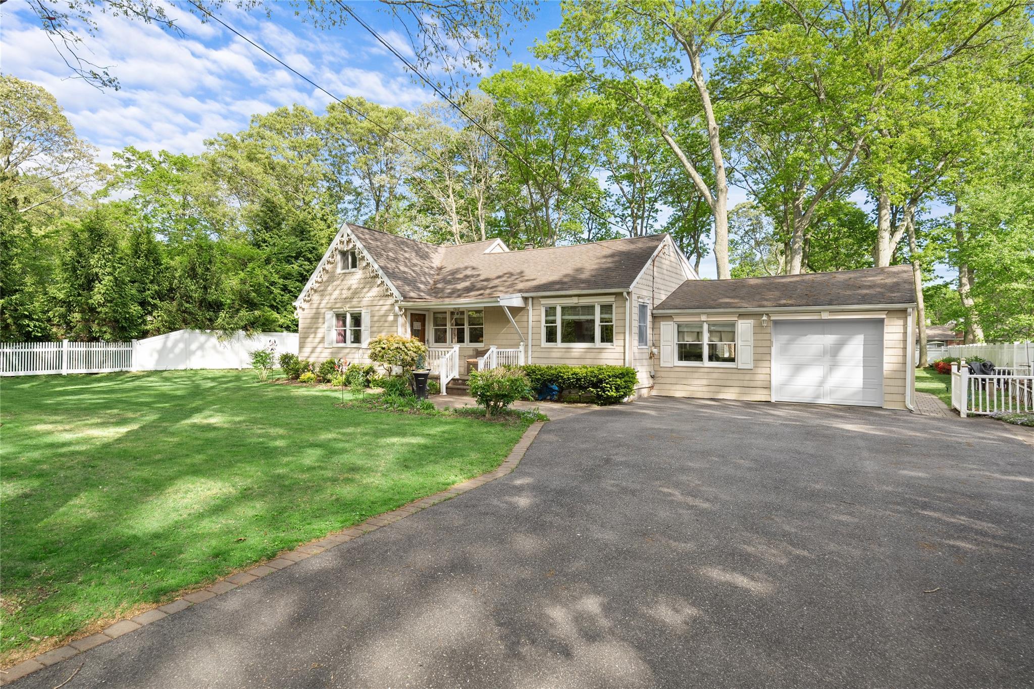 Single Family Lynch  Suffolk County, NY 11787, MLS-857741-3