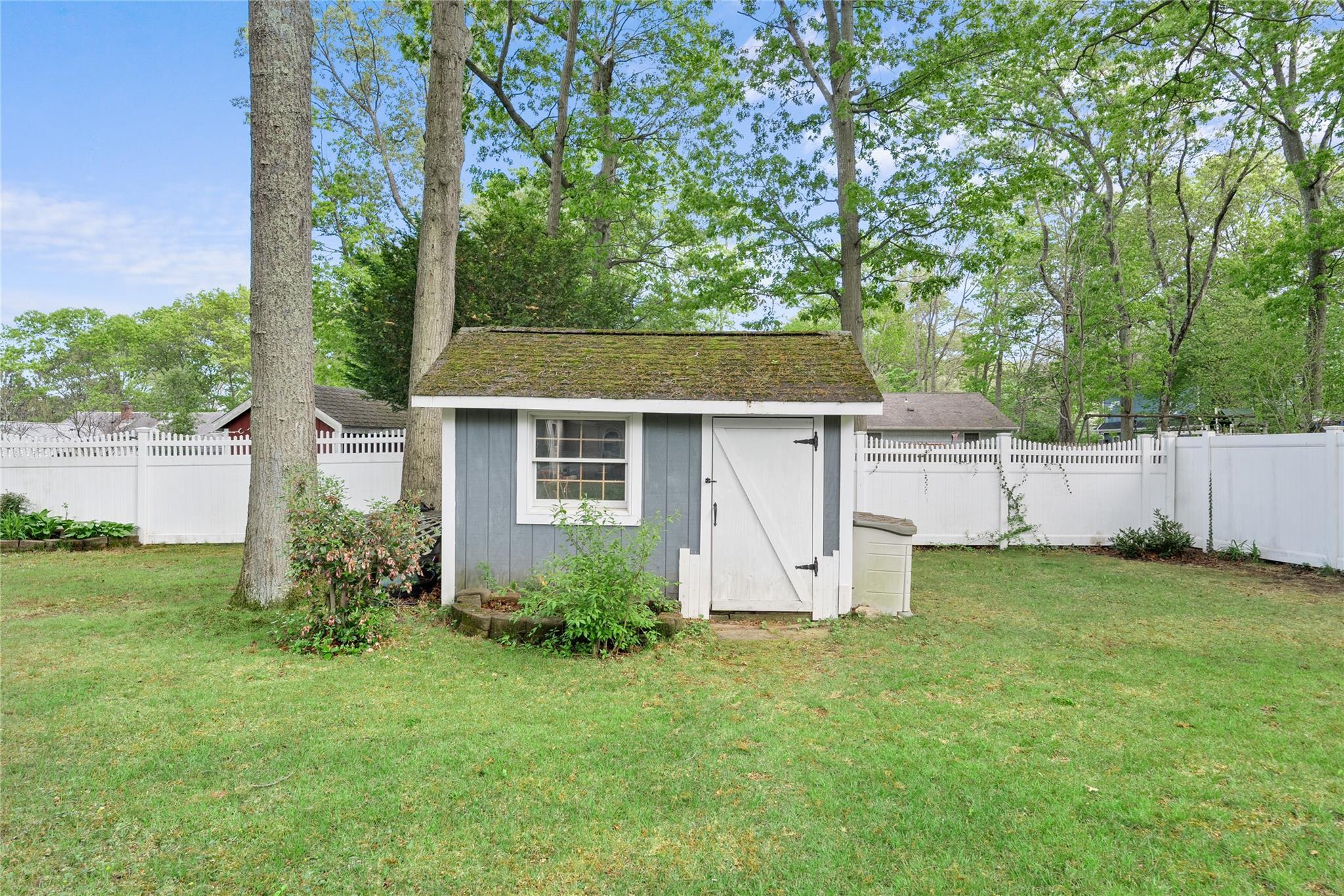 Single Family Lynch  Suffolk County, NY 11787, MLS-857741-33
