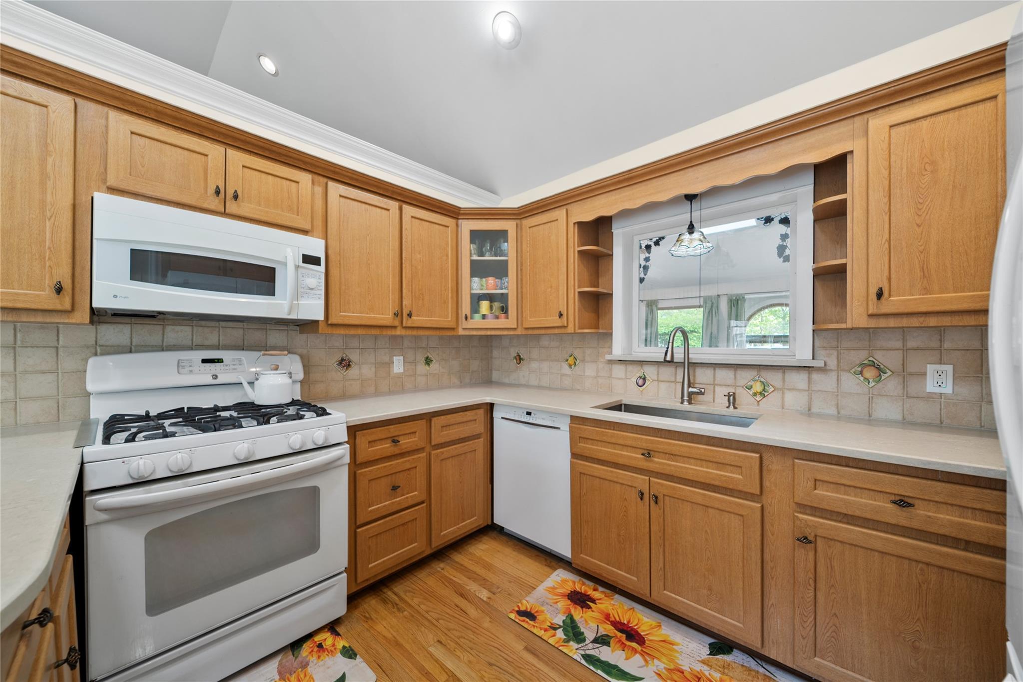 Single Family Lynch  Suffolk County, NY 11787, MLS-857741-9