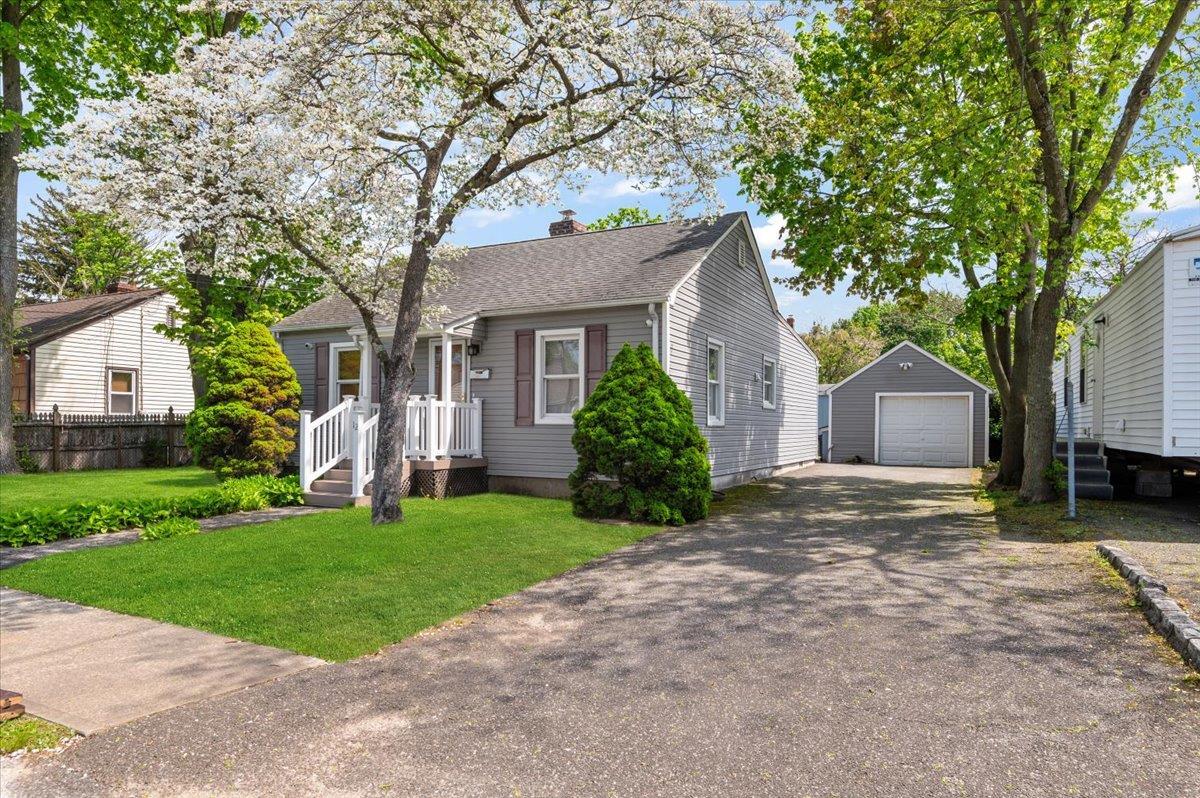 Single Family Leyden  Suffolk County, NY 11746, MLS-857745-2