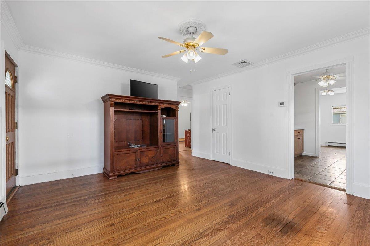 Single Family Leyden  Suffolk County, NY 11746, MLS-857745-4