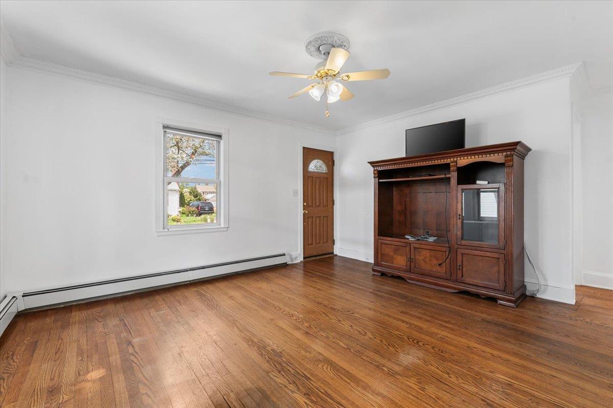 Single Family Leyden  Suffolk County, NY 11746, MLS-857745-5