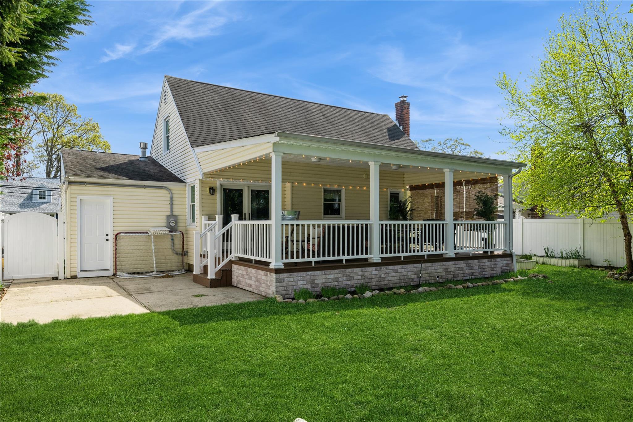 Single Family Plitt  Nassau County, NY 11735, MLS-857748-43
