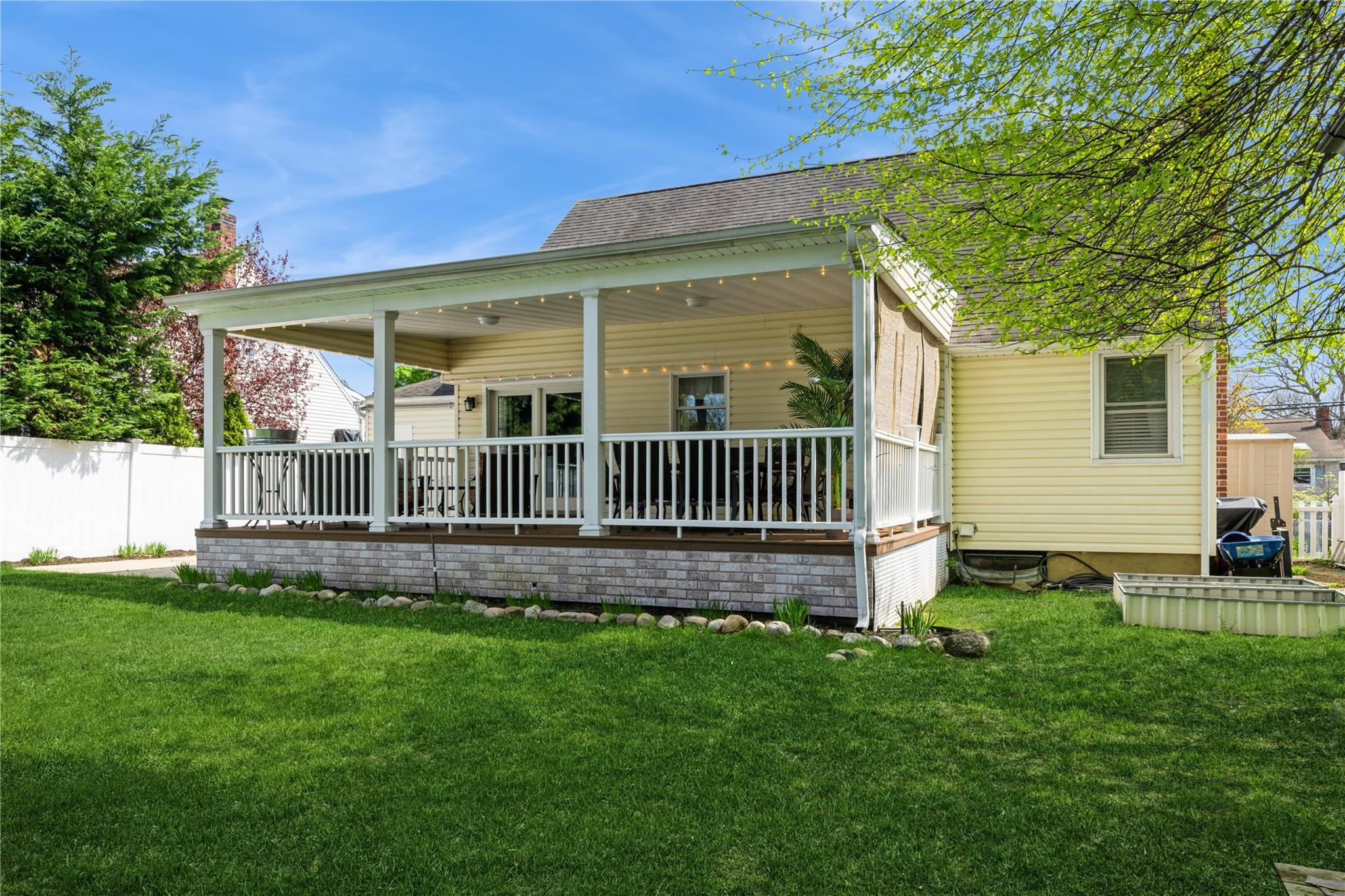Single Family Plitt  Nassau County, NY 11735, MLS-857748-44